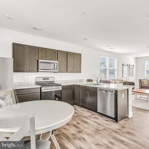 SPRING VILLAGE - Residential