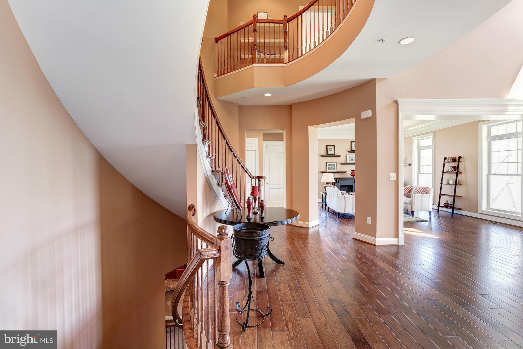 POOLESVILLE - Residential