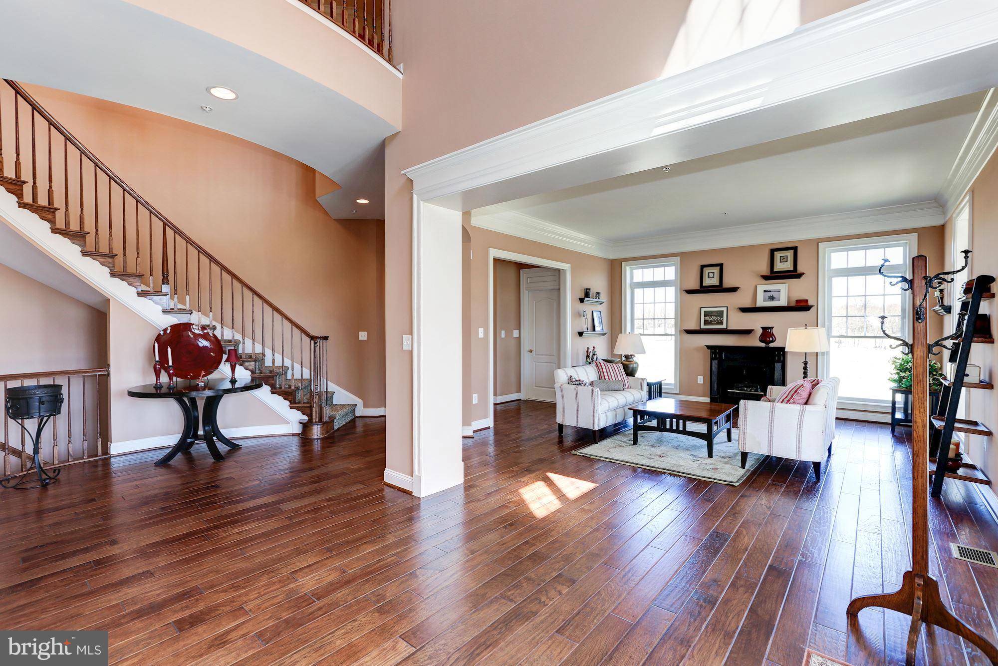 POOLESVILLE - Residential