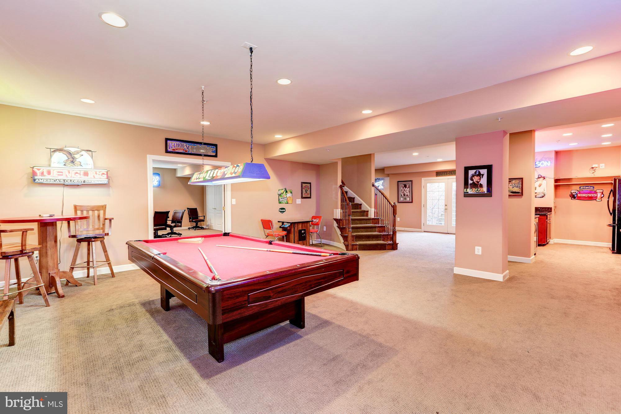 POOLESVILLE - Residential