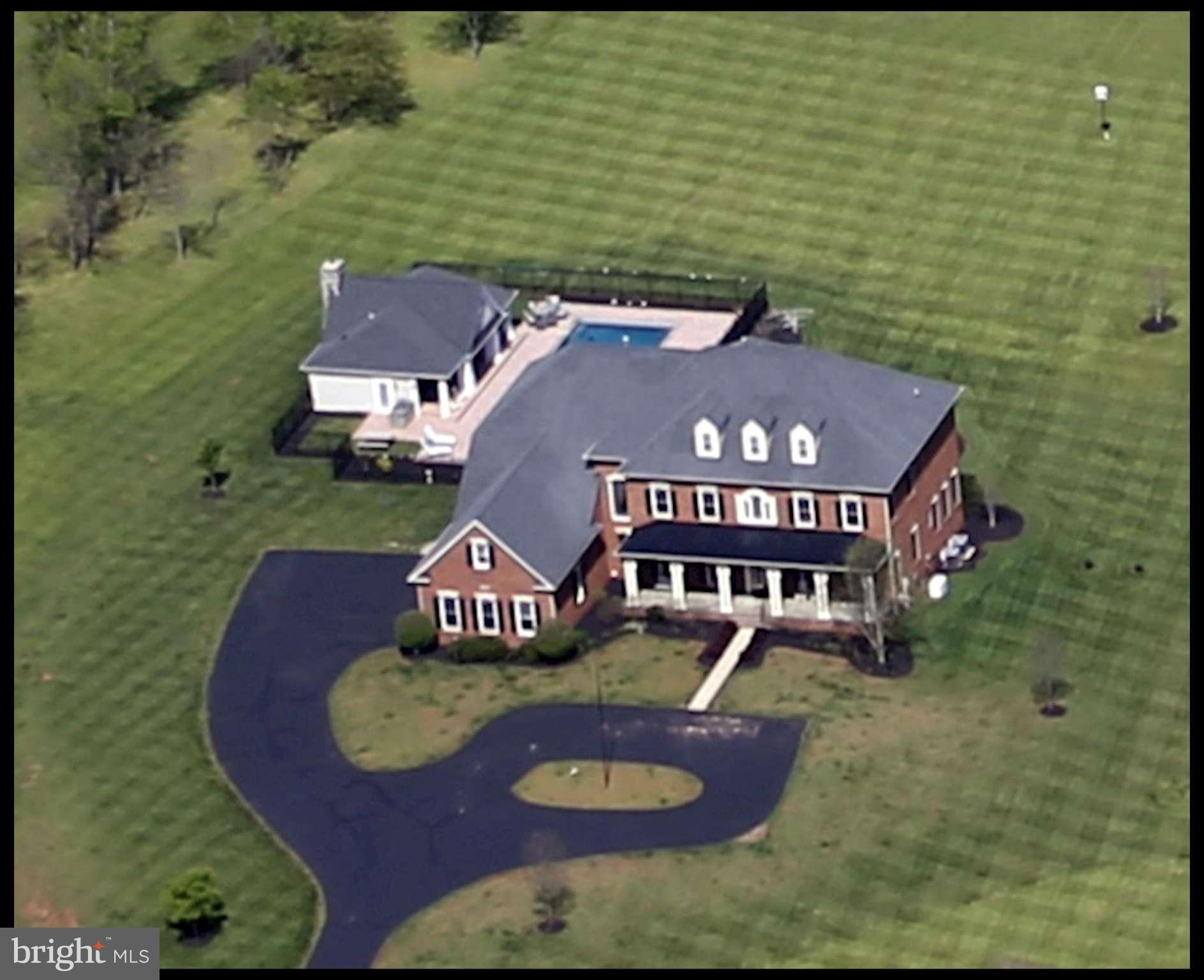 POOLESVILLE - Residential