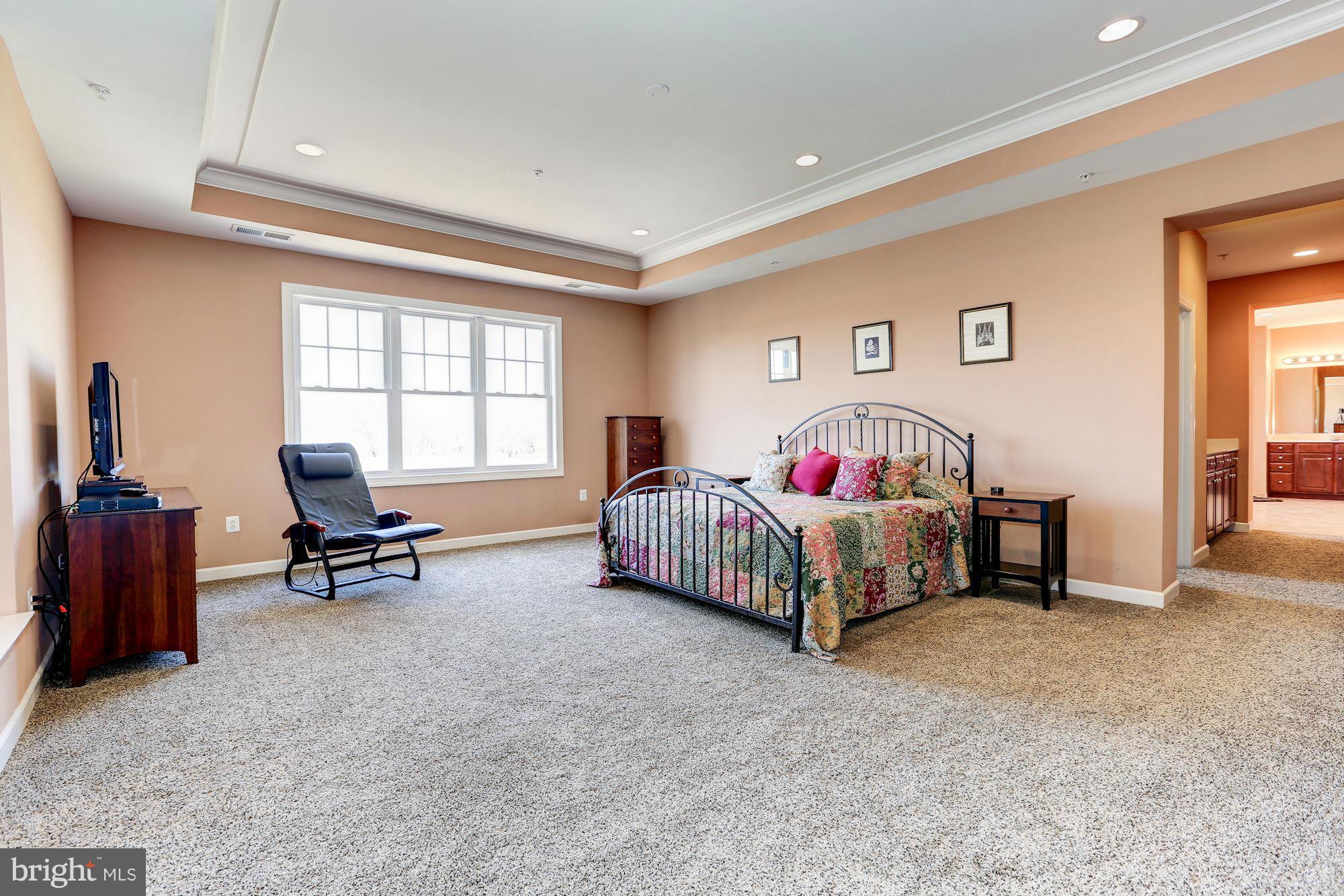 POOLESVILLE - Residential