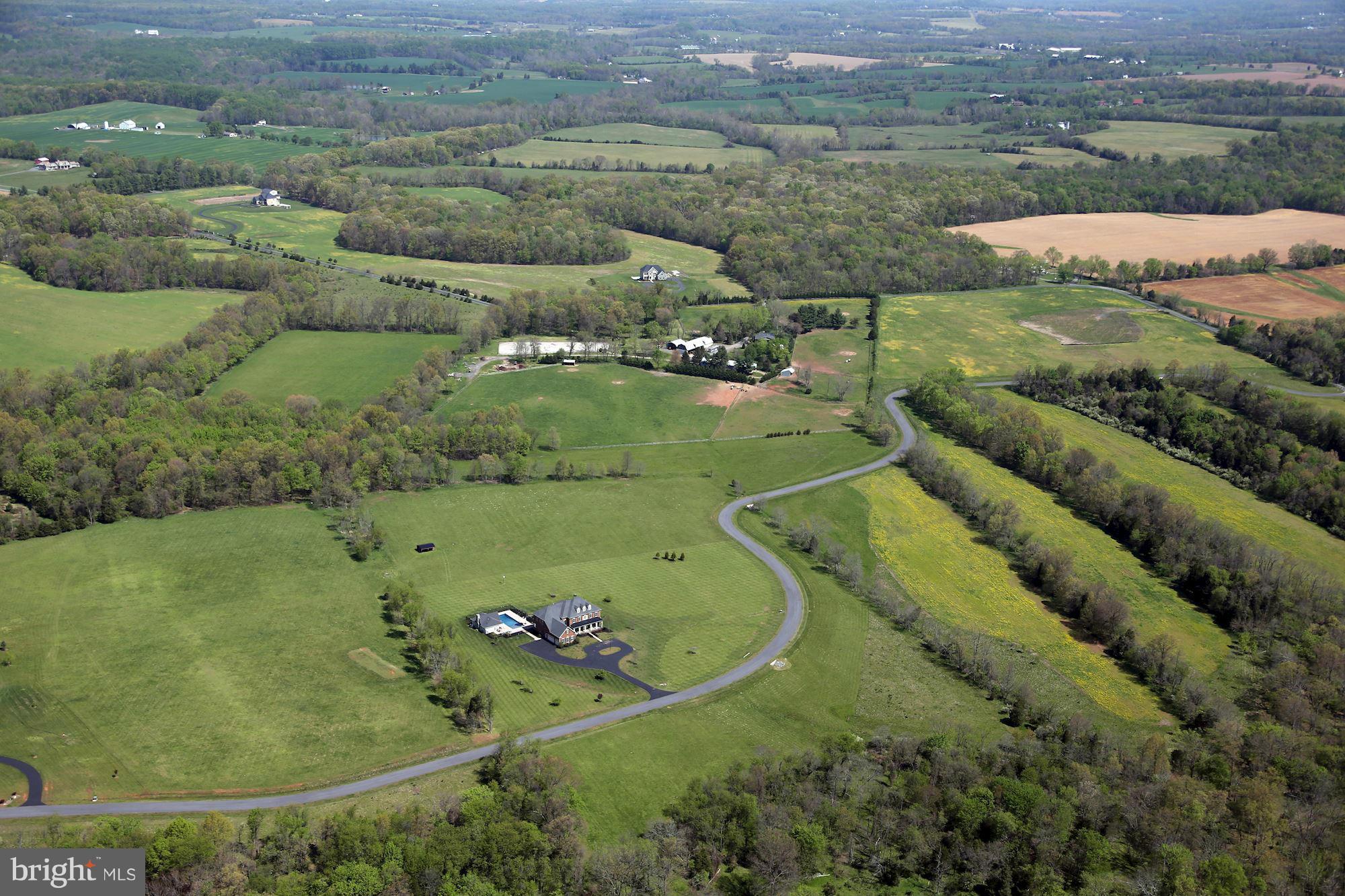 POOLESVILLE - Residential