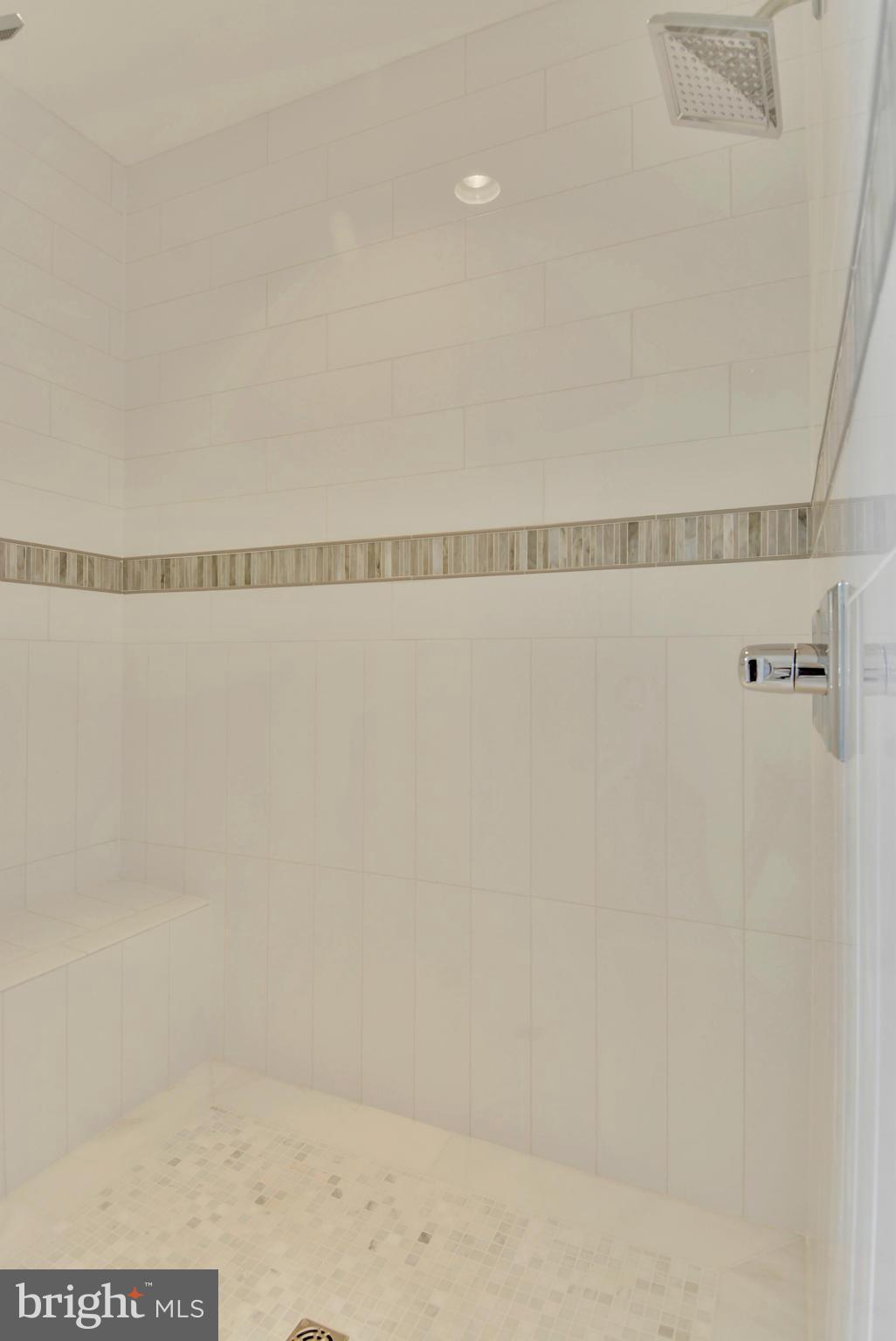 HENDRY ESTATES - Residential