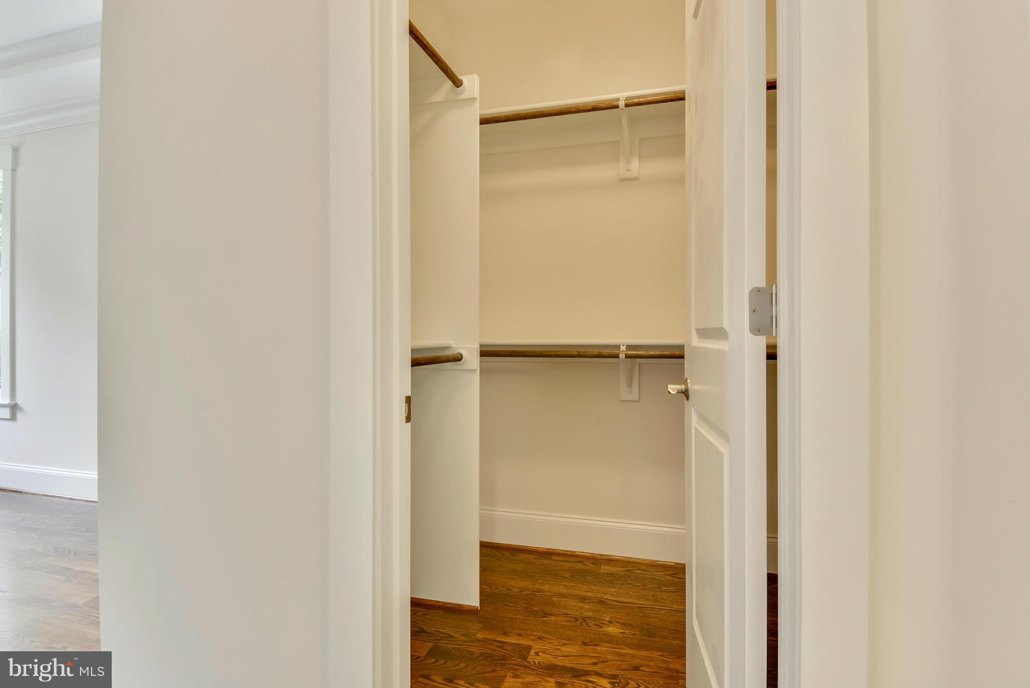HENDRY ESTATES - Residential
