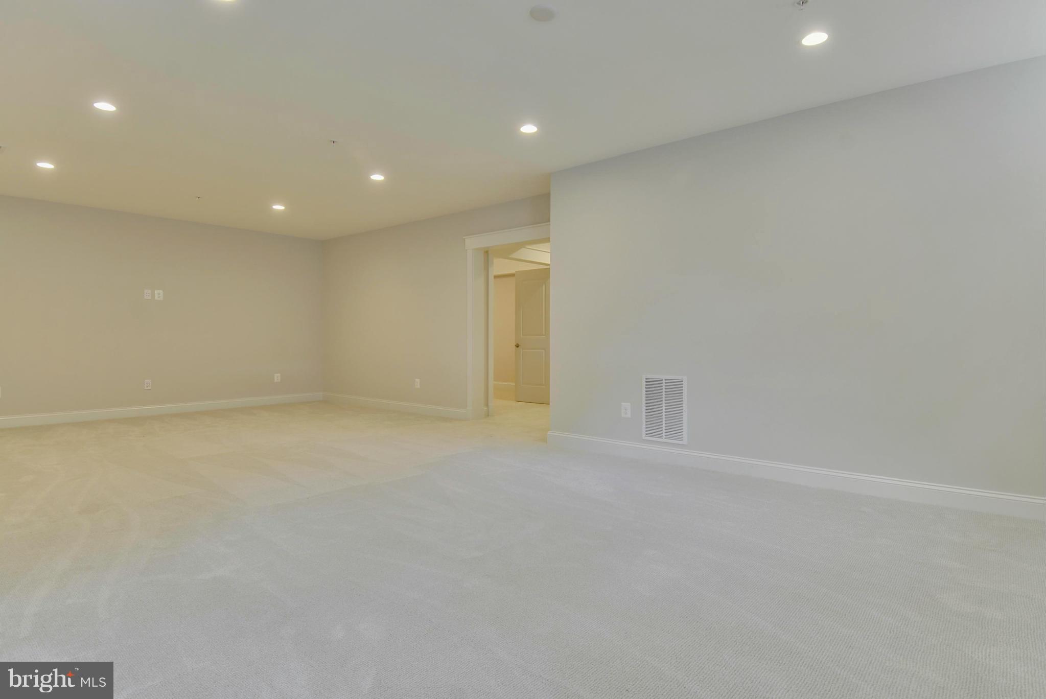 HENDRY ESTATES - Residential