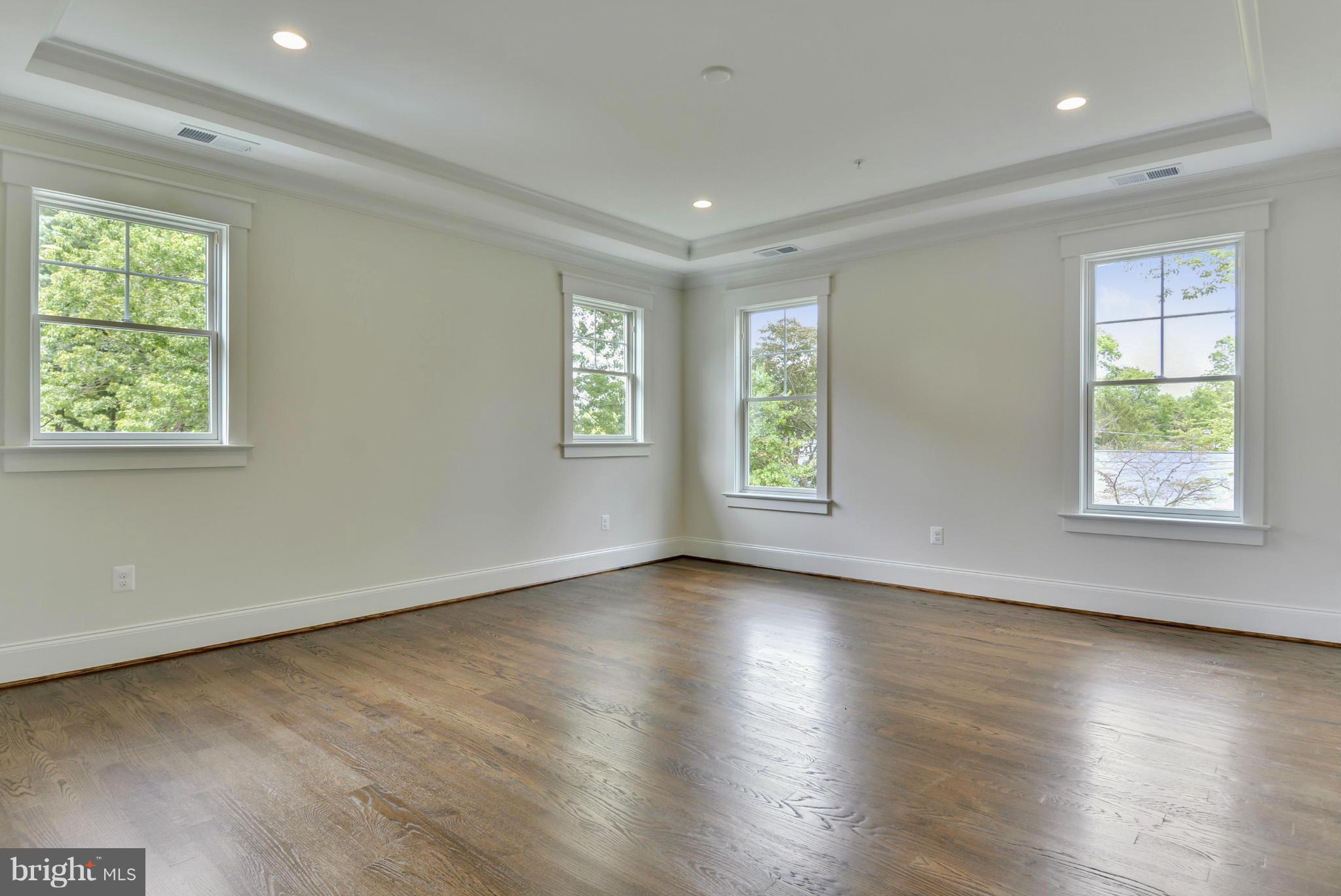 HENDRY ESTATES - Residential