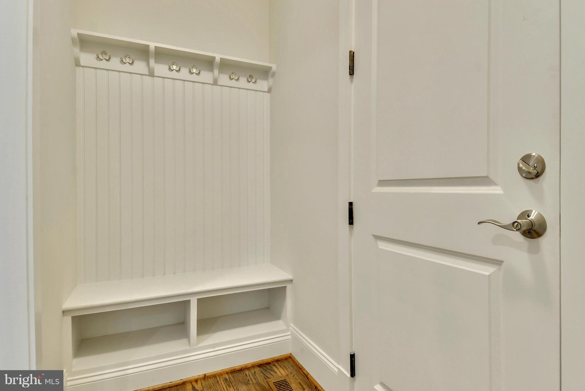 HENDRY ESTATES - Residential