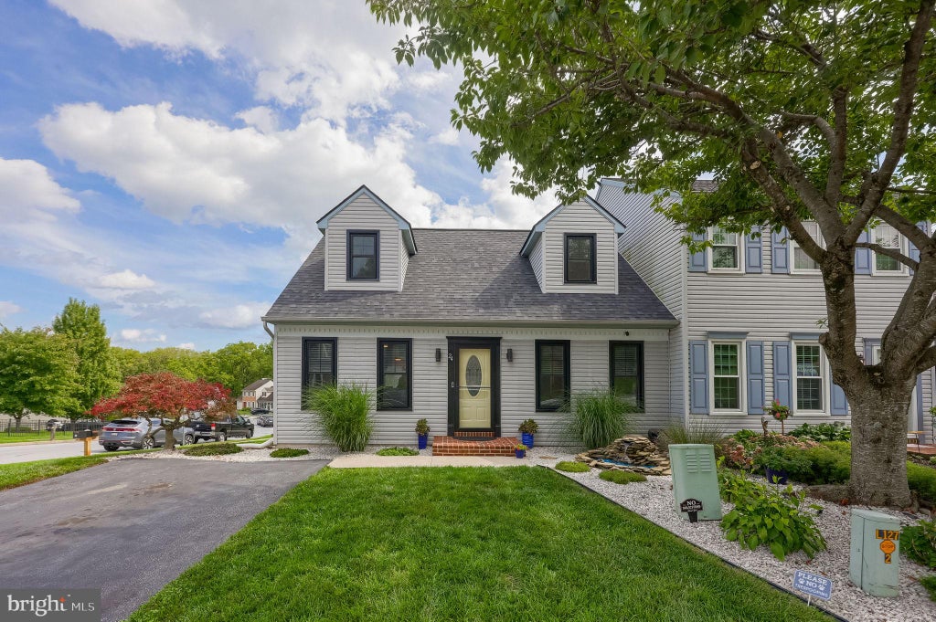 Photo of 24 Kenbridge Lane, ELIZABETHTOWN, PA 17022 (MLS # PALA2094842)