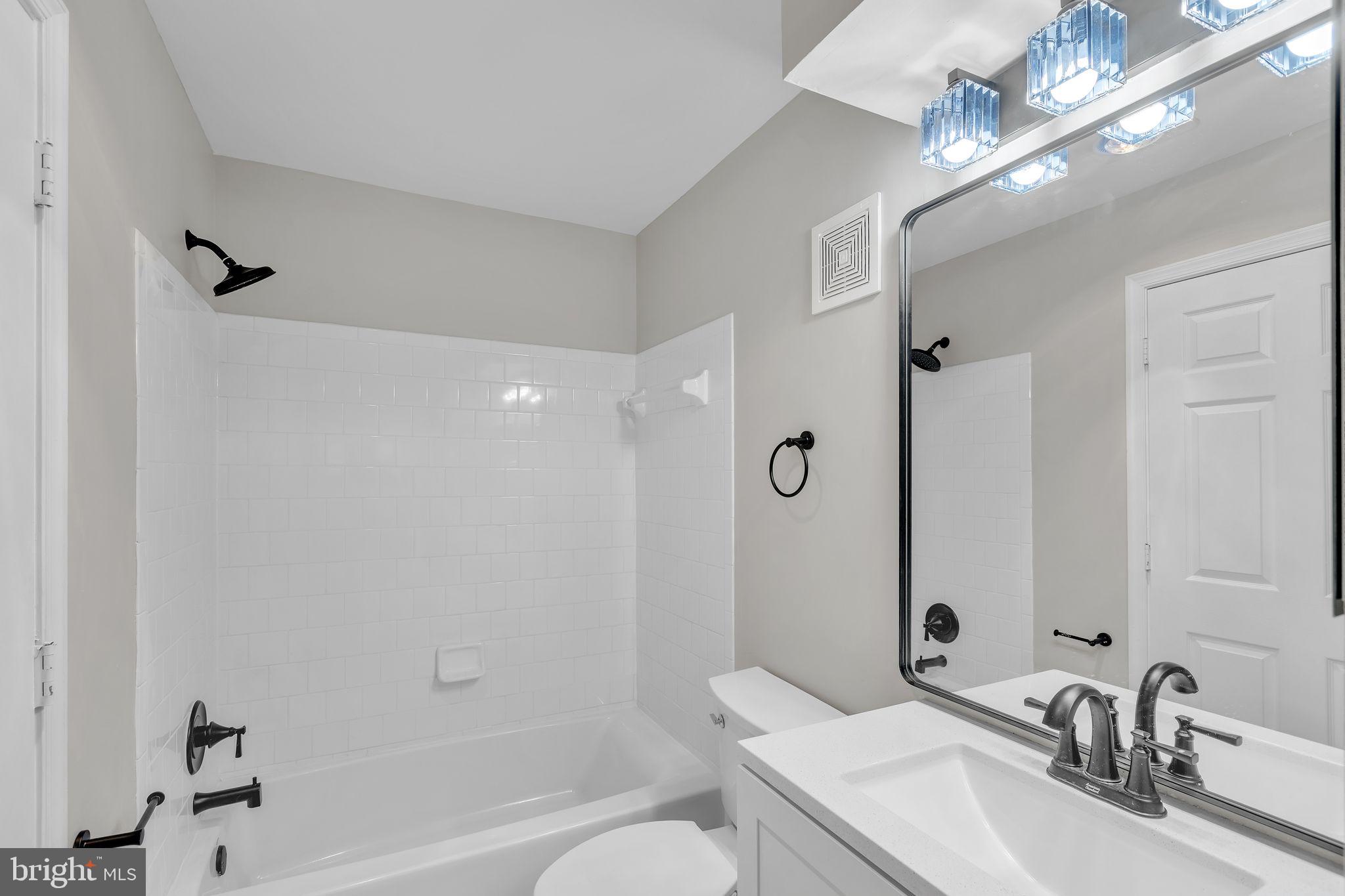 COVINGTON CONDOMINIUMS - Residential