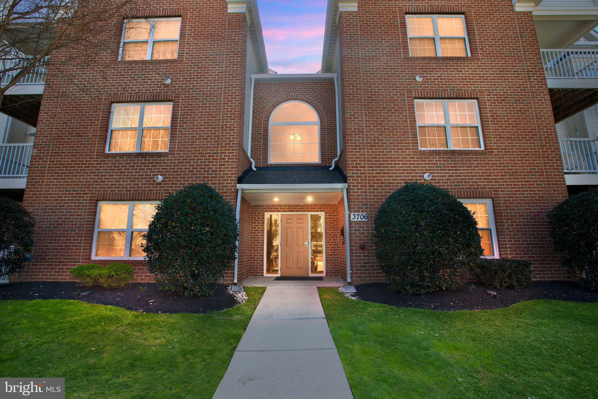 COVINGTON CONDOMINIUMS - Residential