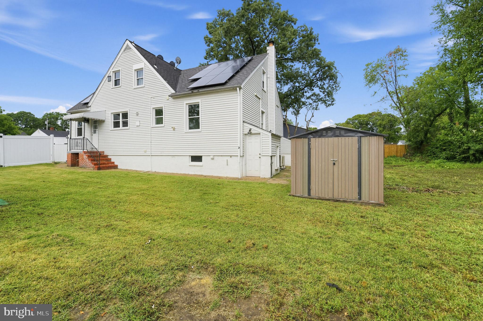 204 5TH AVENUE SW