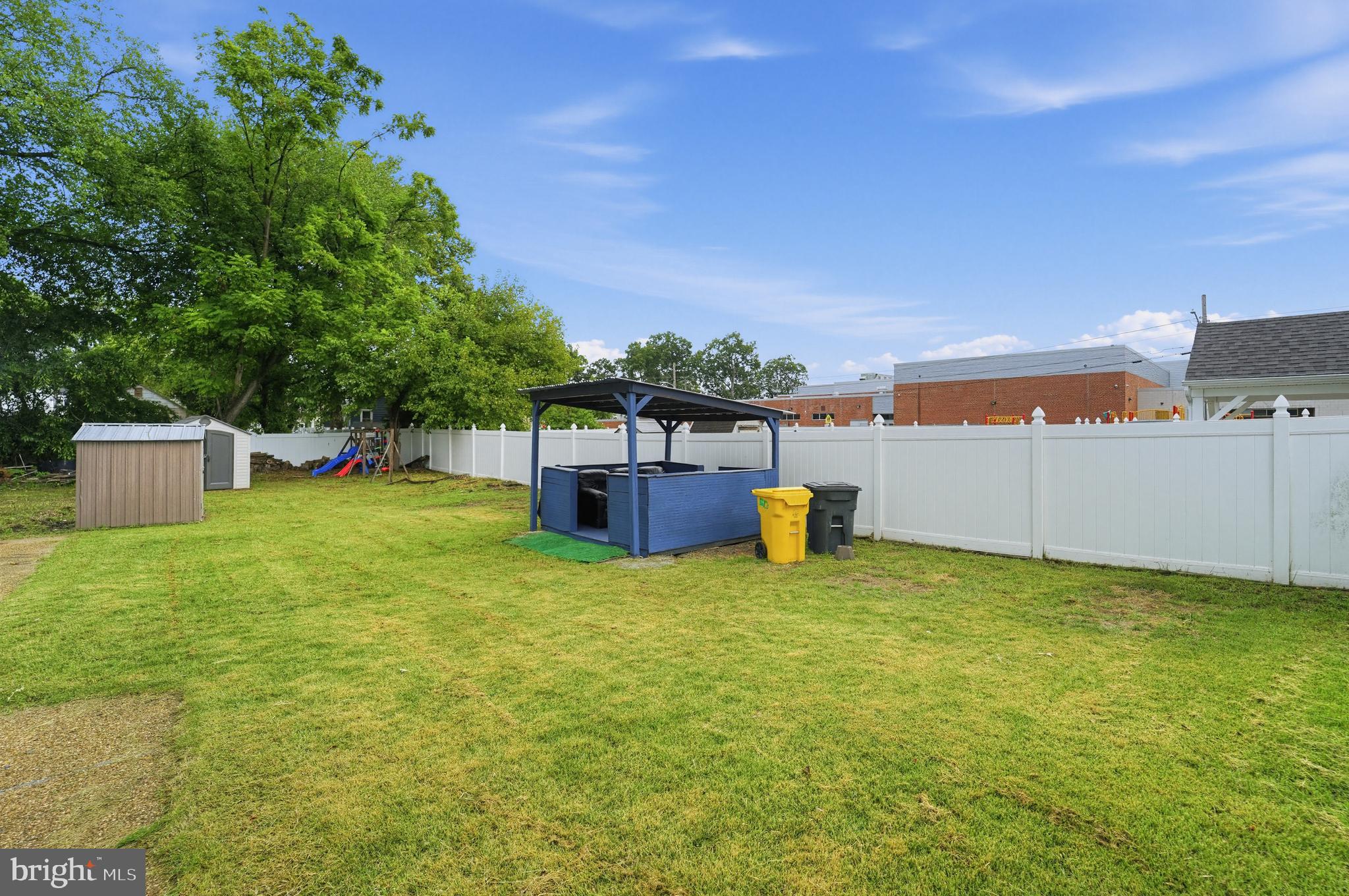 204 5TH AVENUE SW