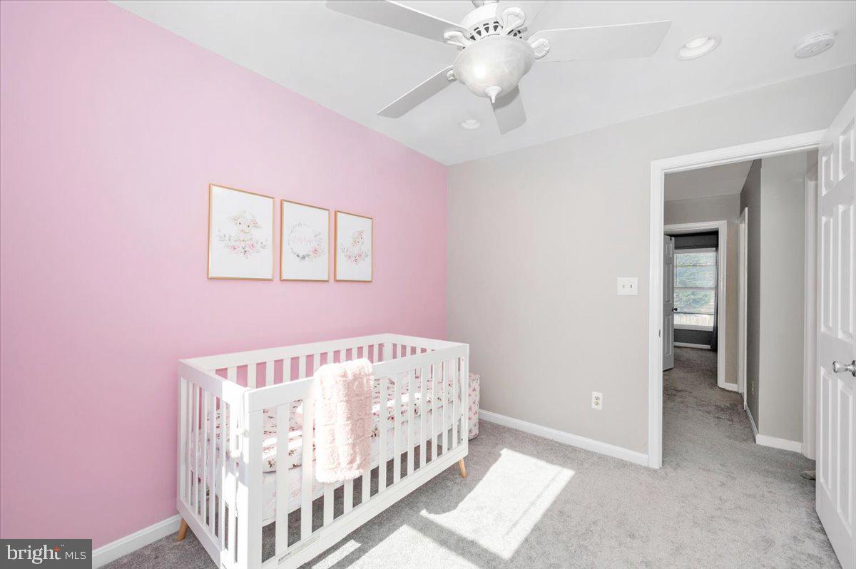 OAK HOLLOW - Residential