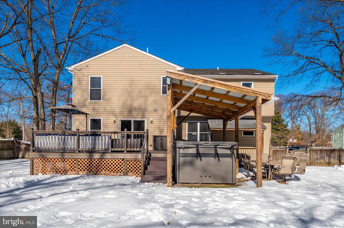 OAK HOLLOW - Residential