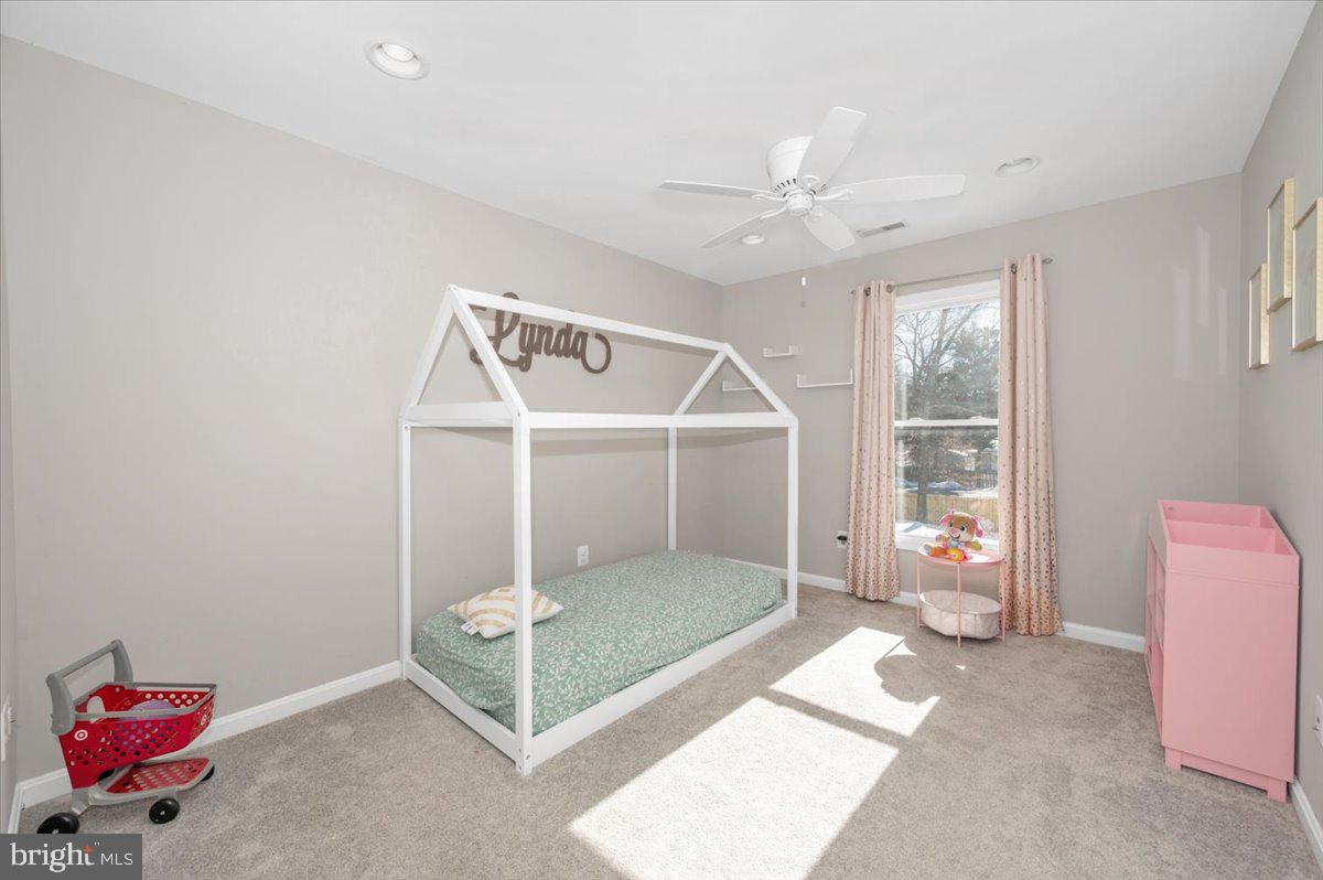 OAK HOLLOW - Residential