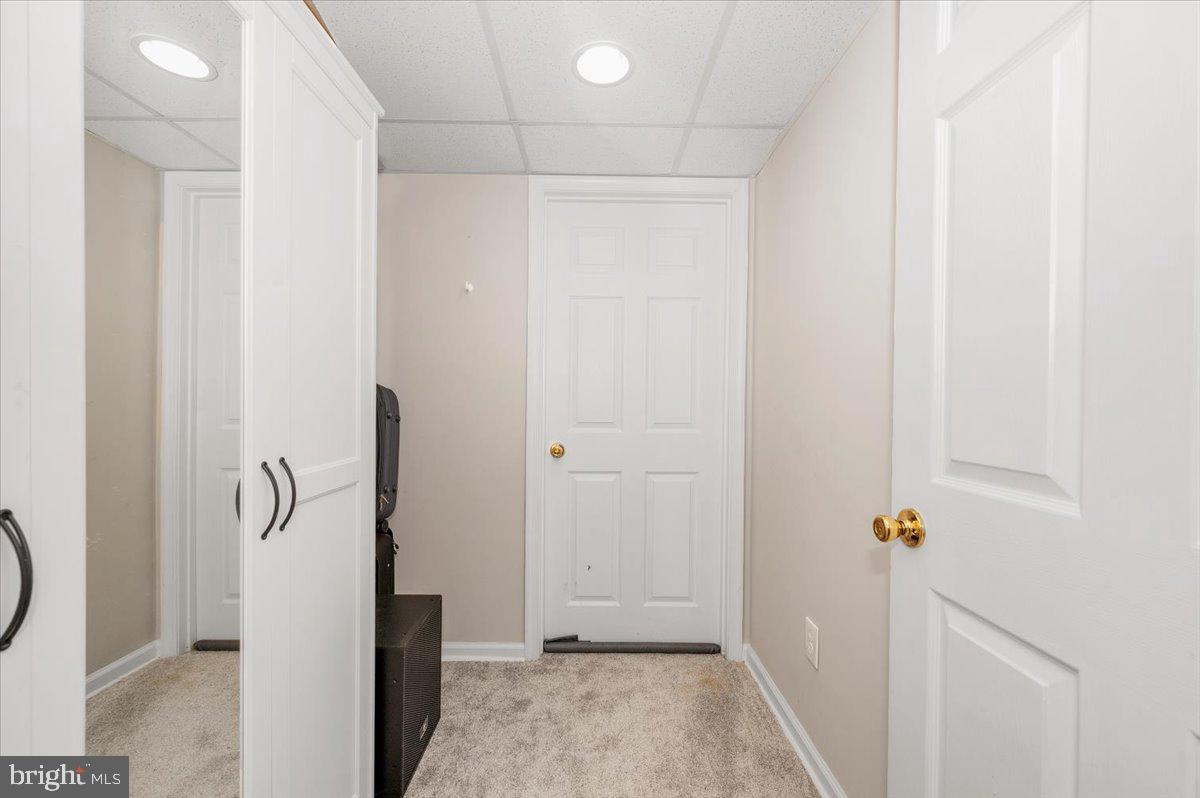 OAK HOLLOW - Residential