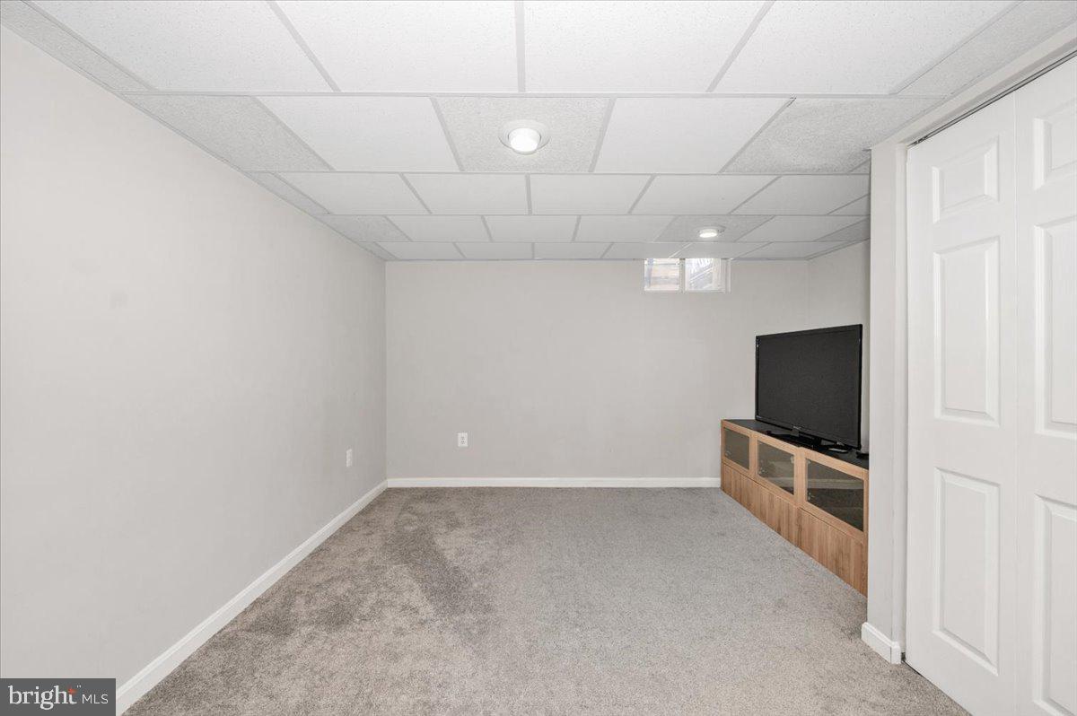 OAK HOLLOW - Residential