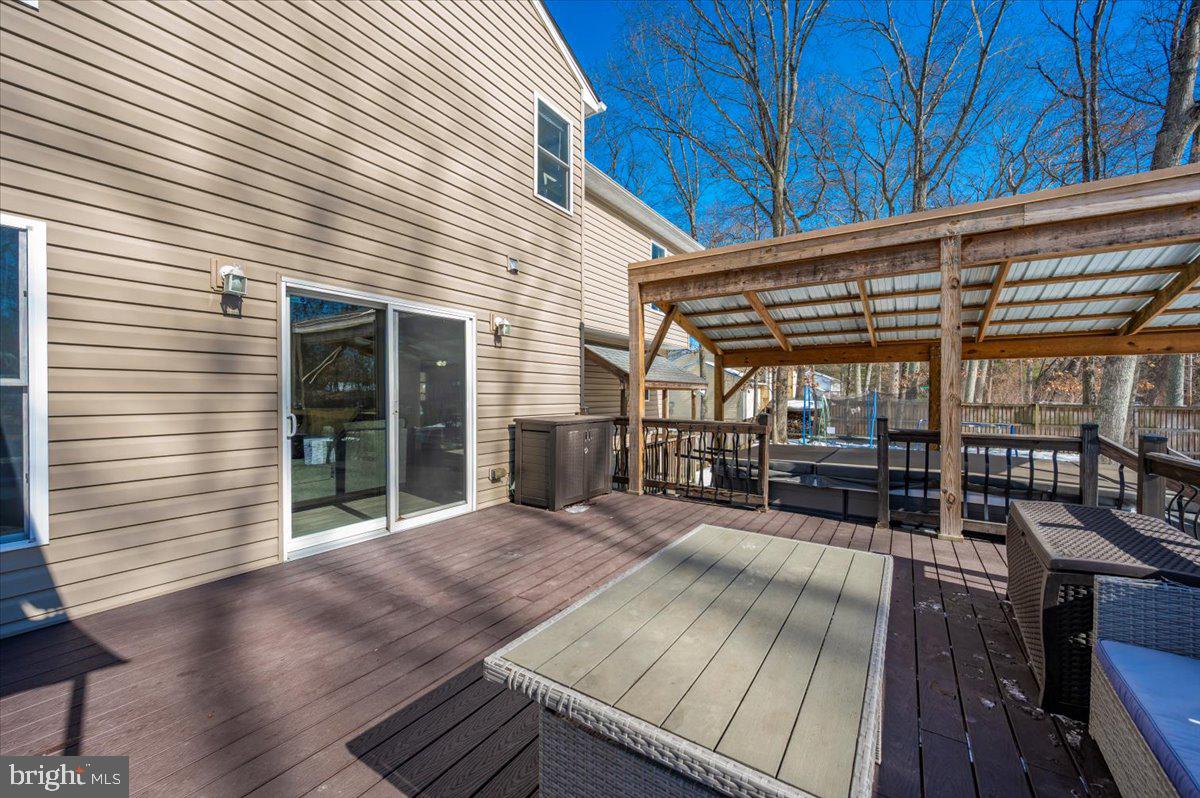 OAK HOLLOW - Residential