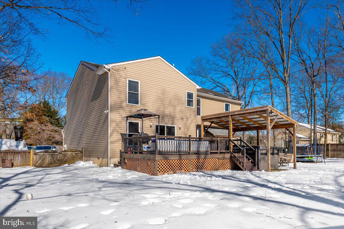 OAK HOLLOW - Residential