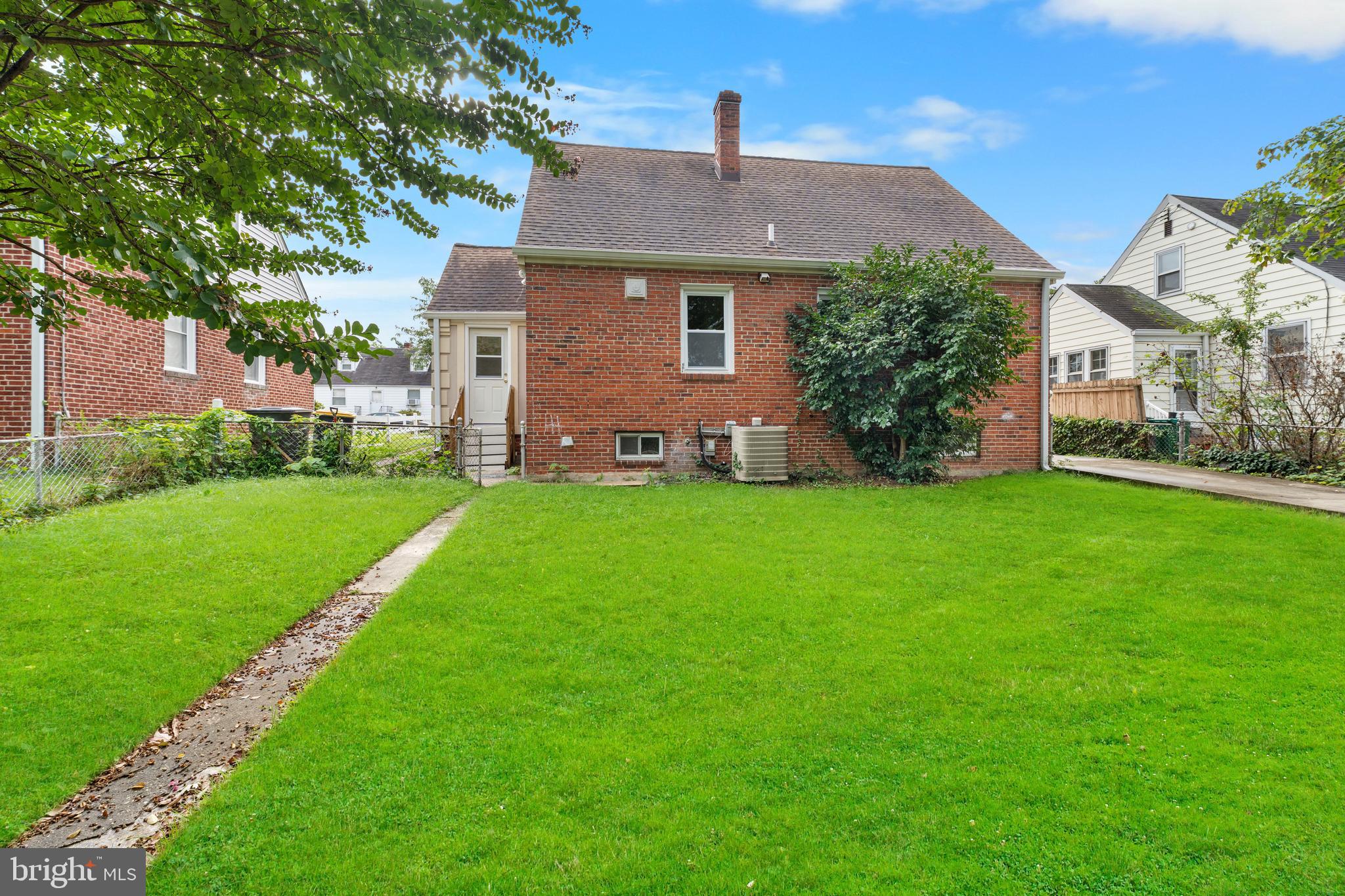 QUEENS CHAPEL MANOR - Residential