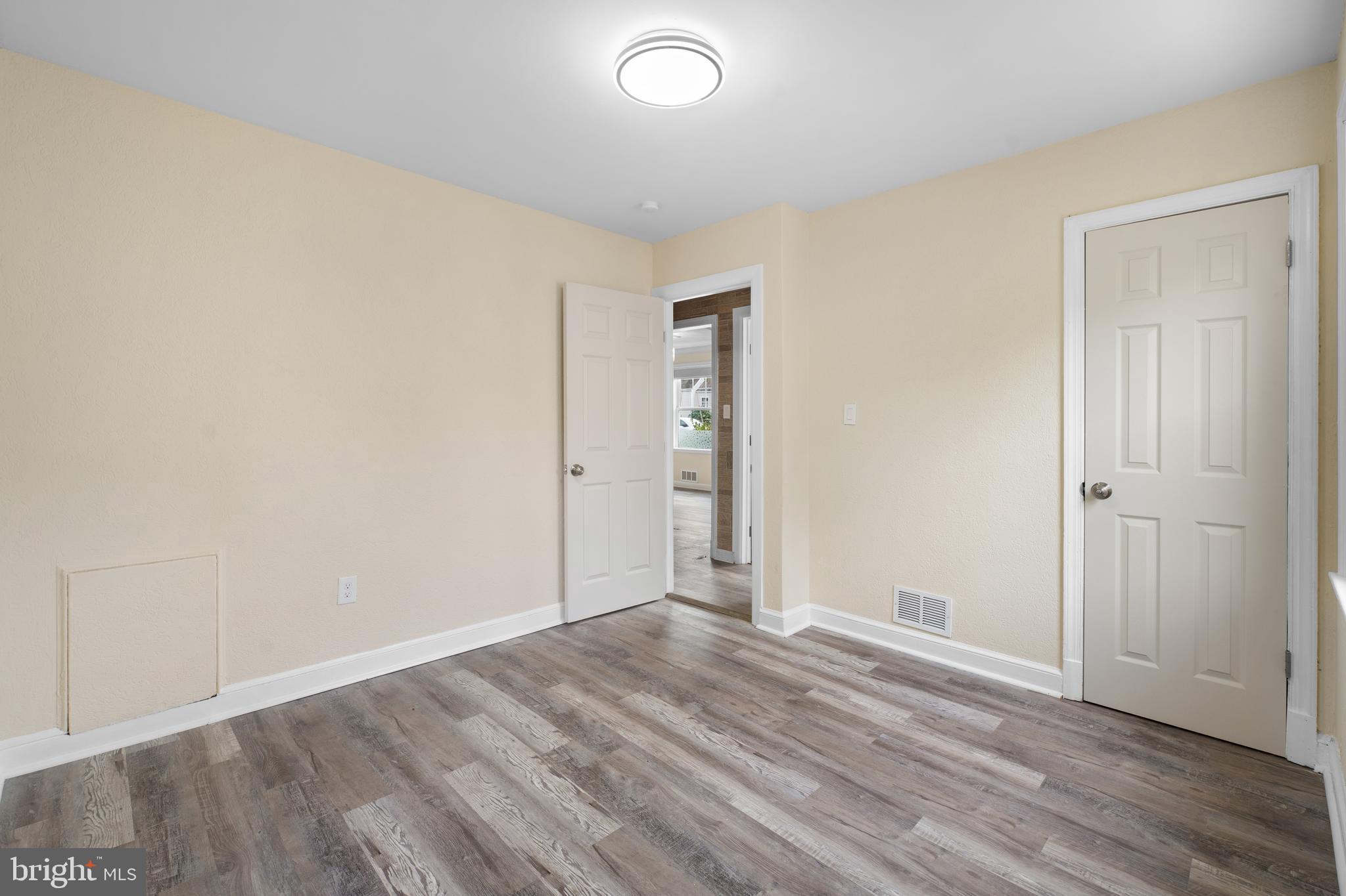 QUEENS CHAPEL MANOR - Residential