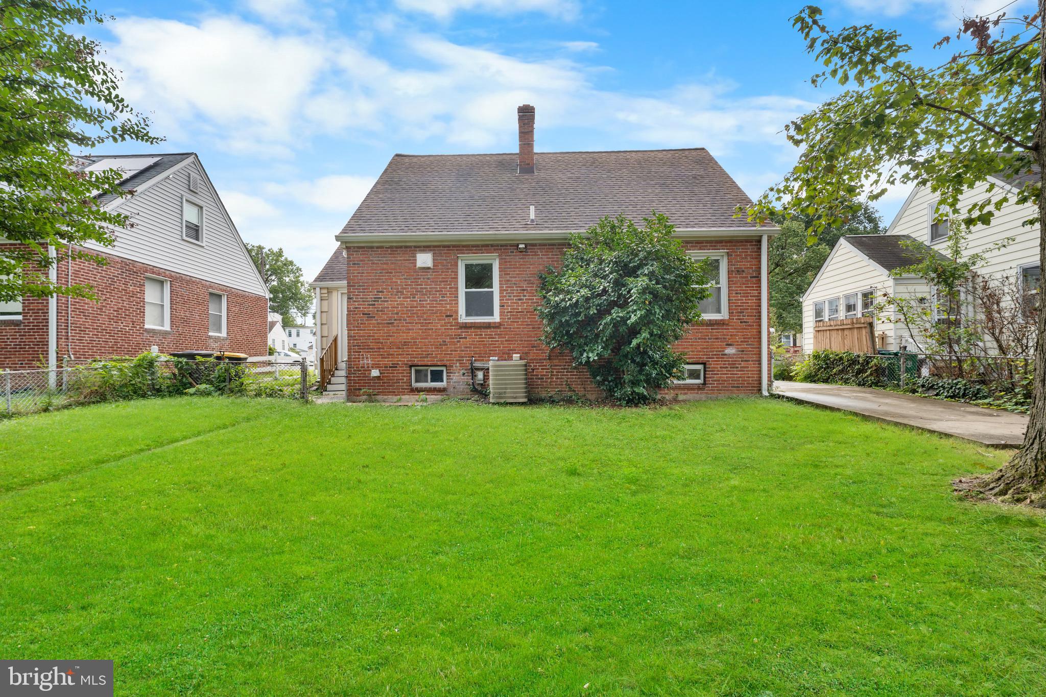 QUEENS CHAPEL MANOR - Residential