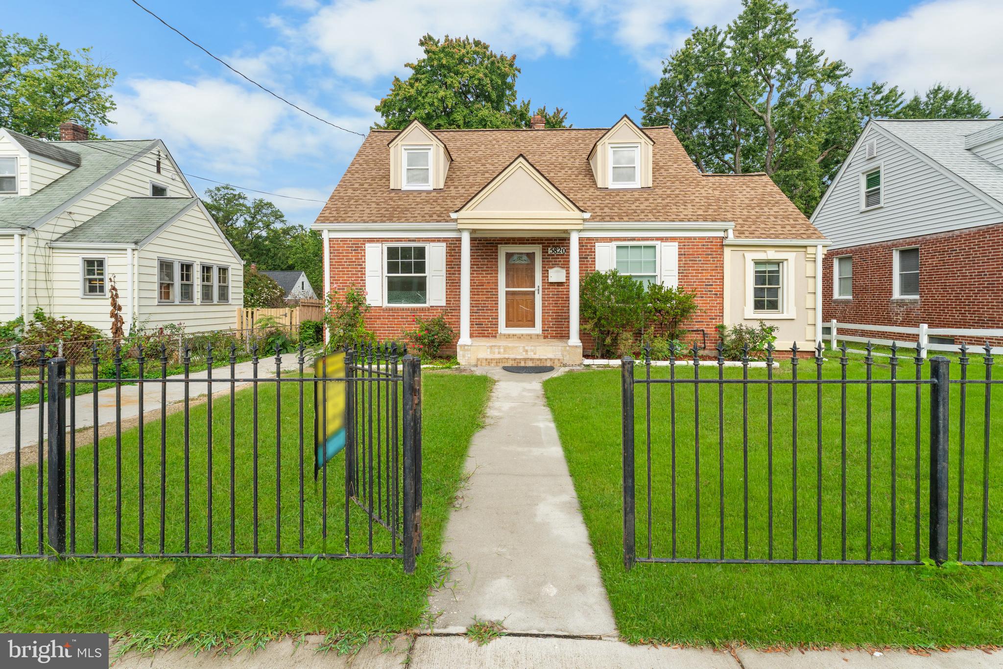 QUEENS CHAPEL MANOR - Residential