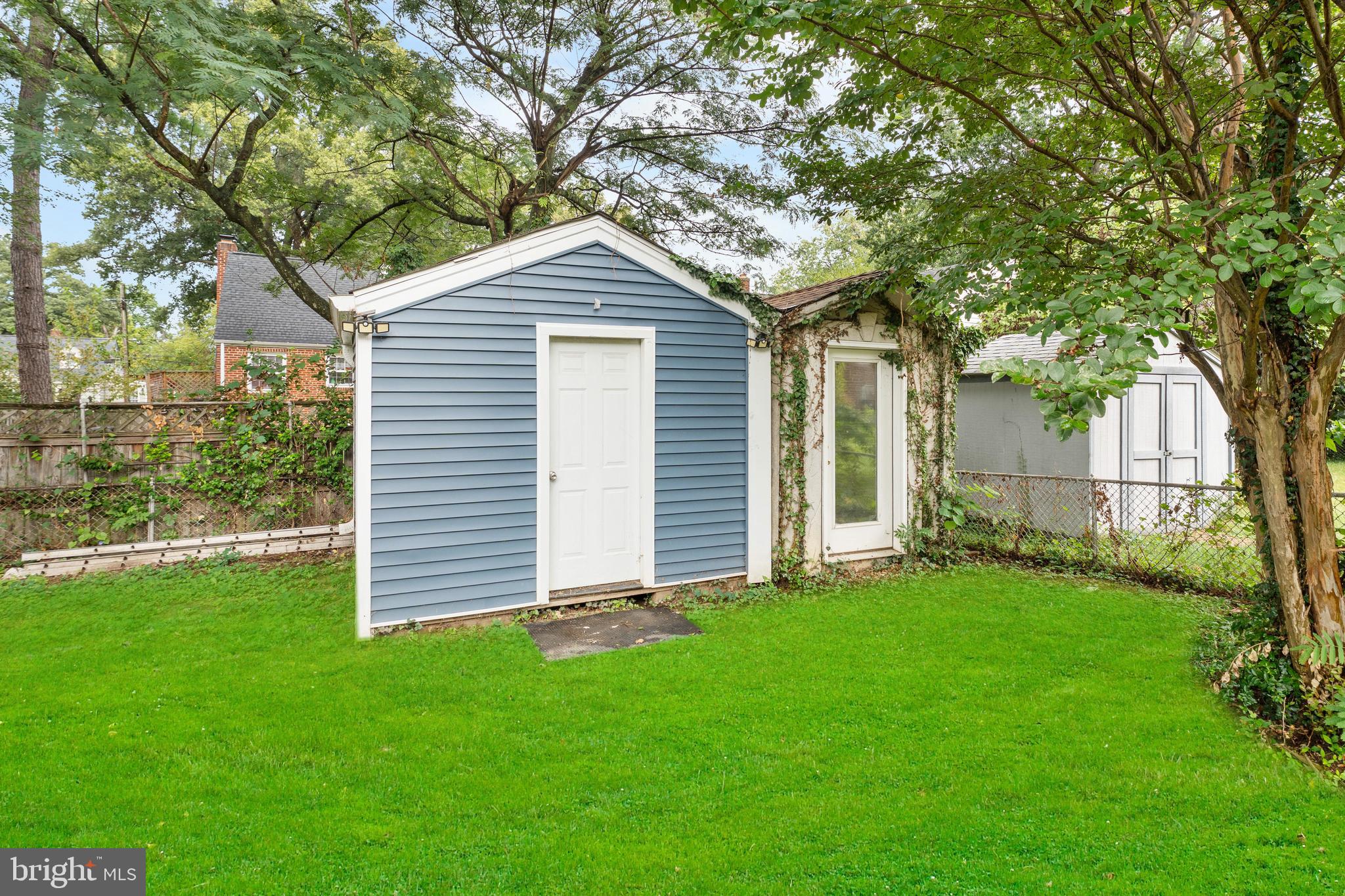 QUEENS CHAPEL MANOR - Residential