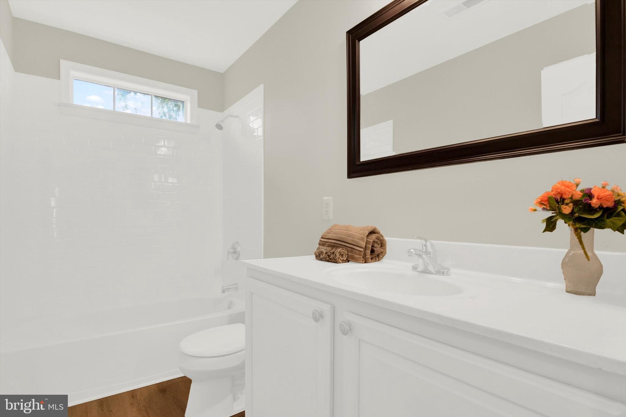 GALES MANOR - Residential