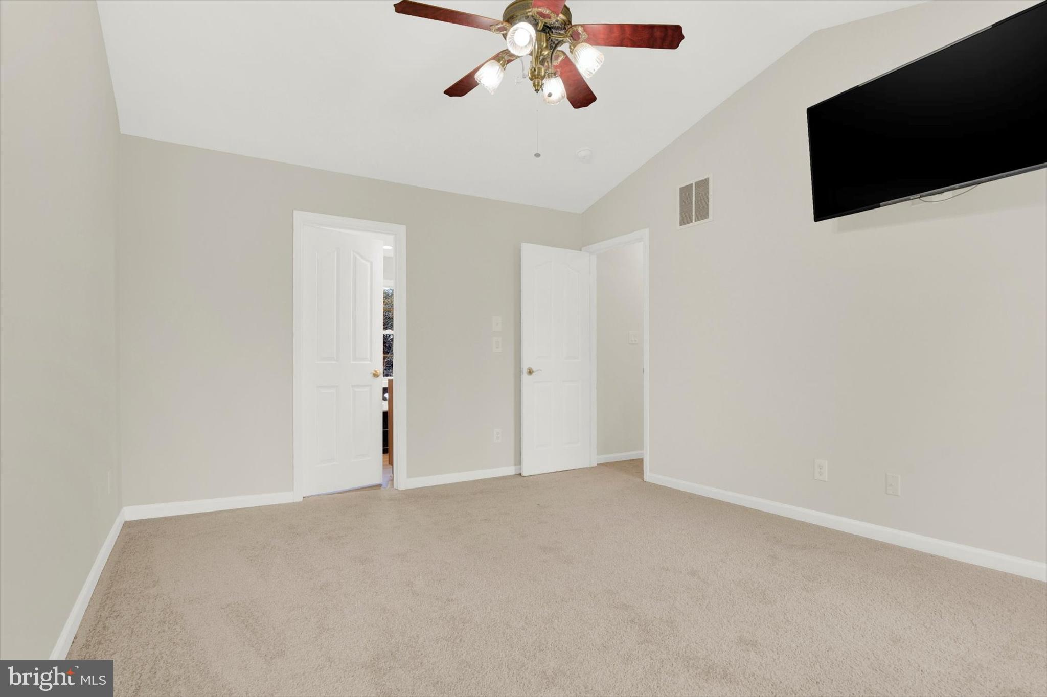 GALES MANOR - Residential