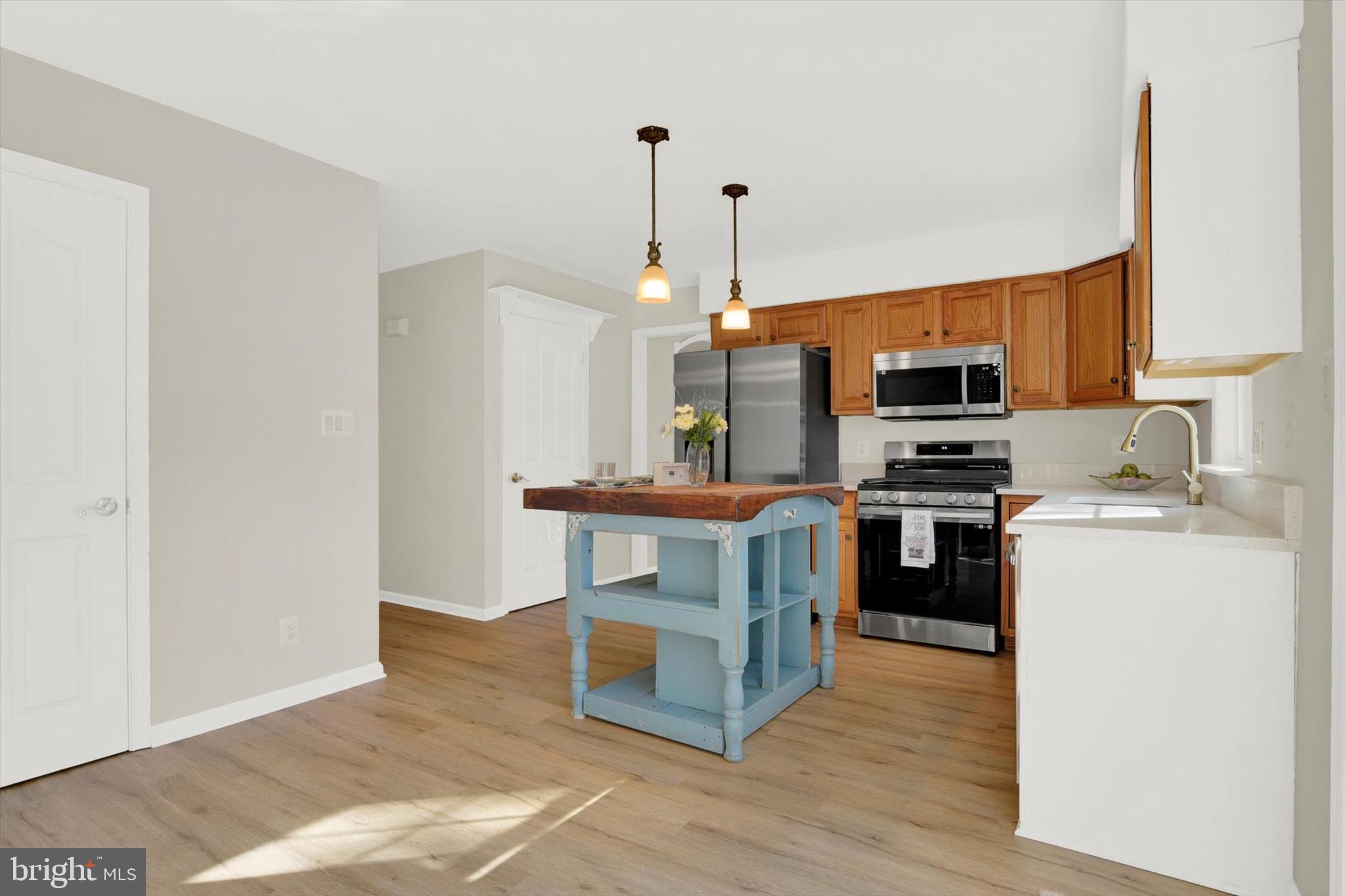 GALES MANOR - Residential