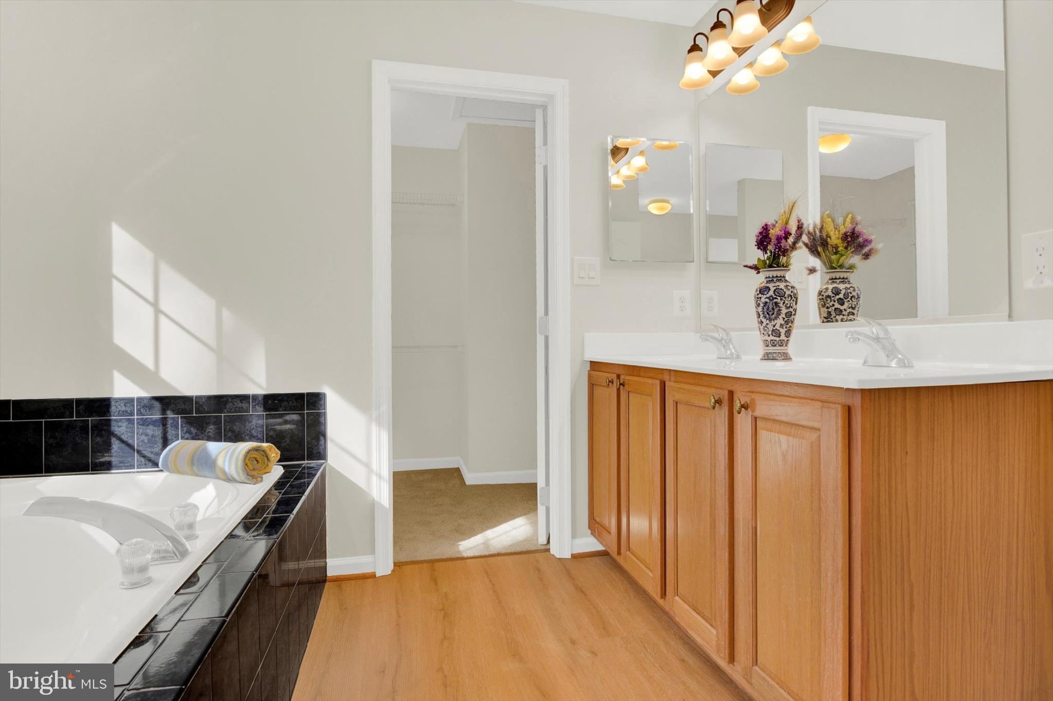 GALES MANOR - Residential