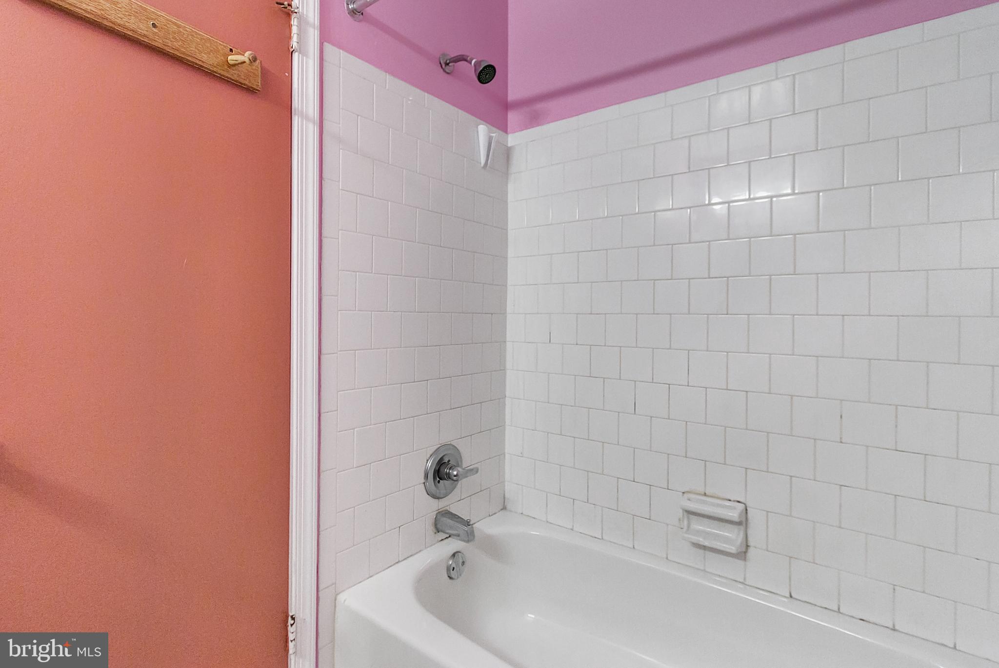 TOWNES OF GLOUCESTER - Residential Lease