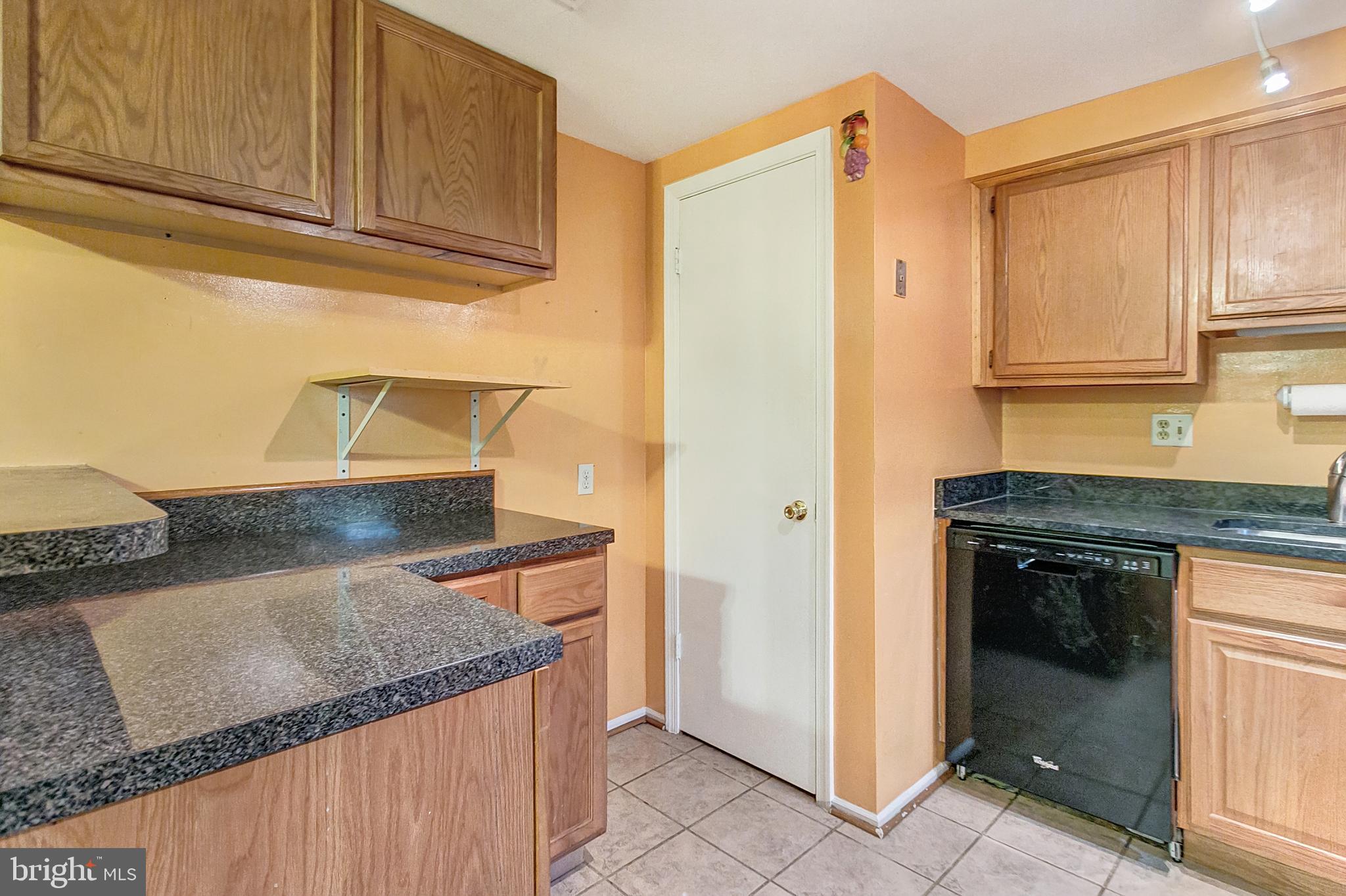 TOWNES OF GLOUCESTER - Residential Lease