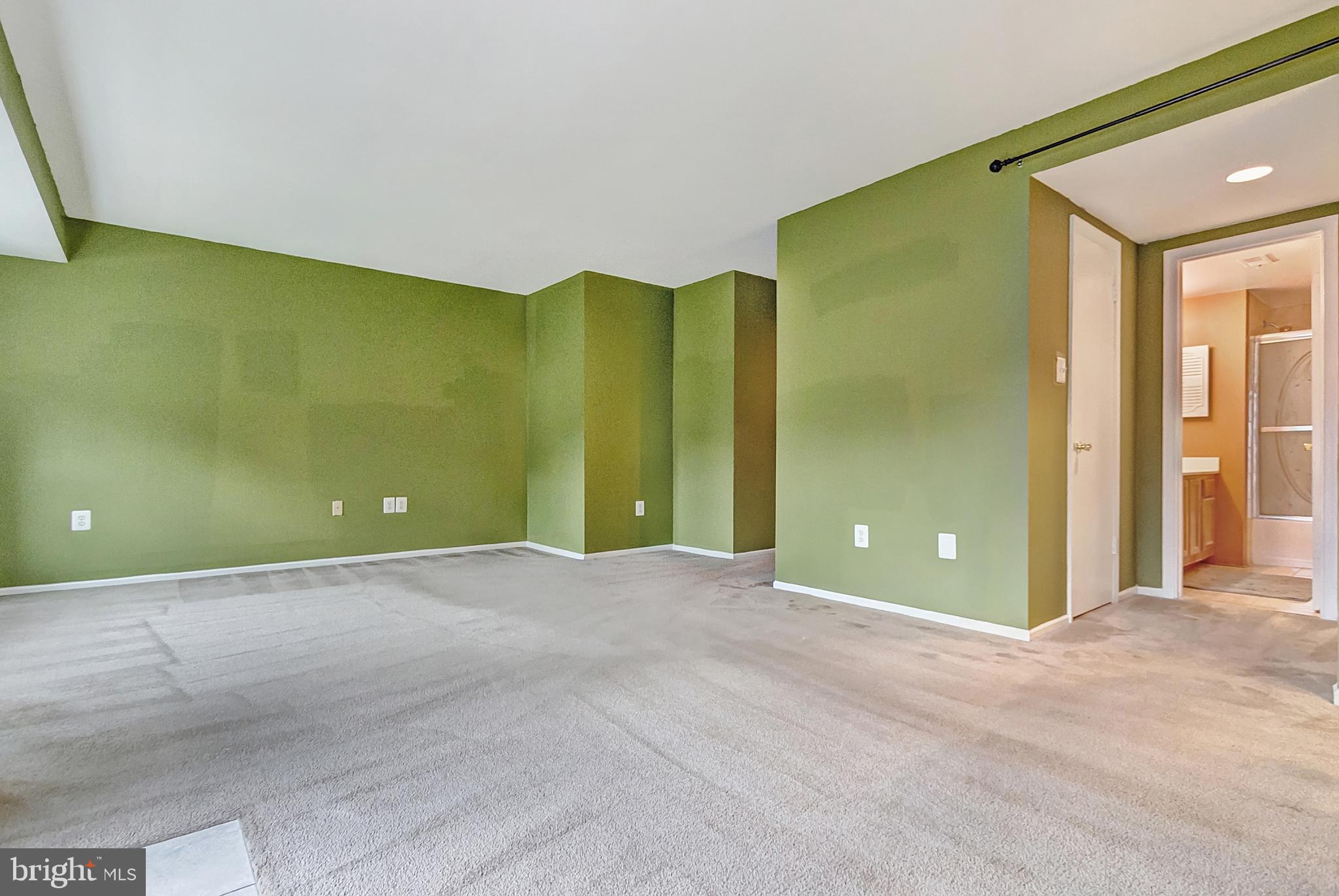 TOWNES OF GLOUCESTER - Residential Lease