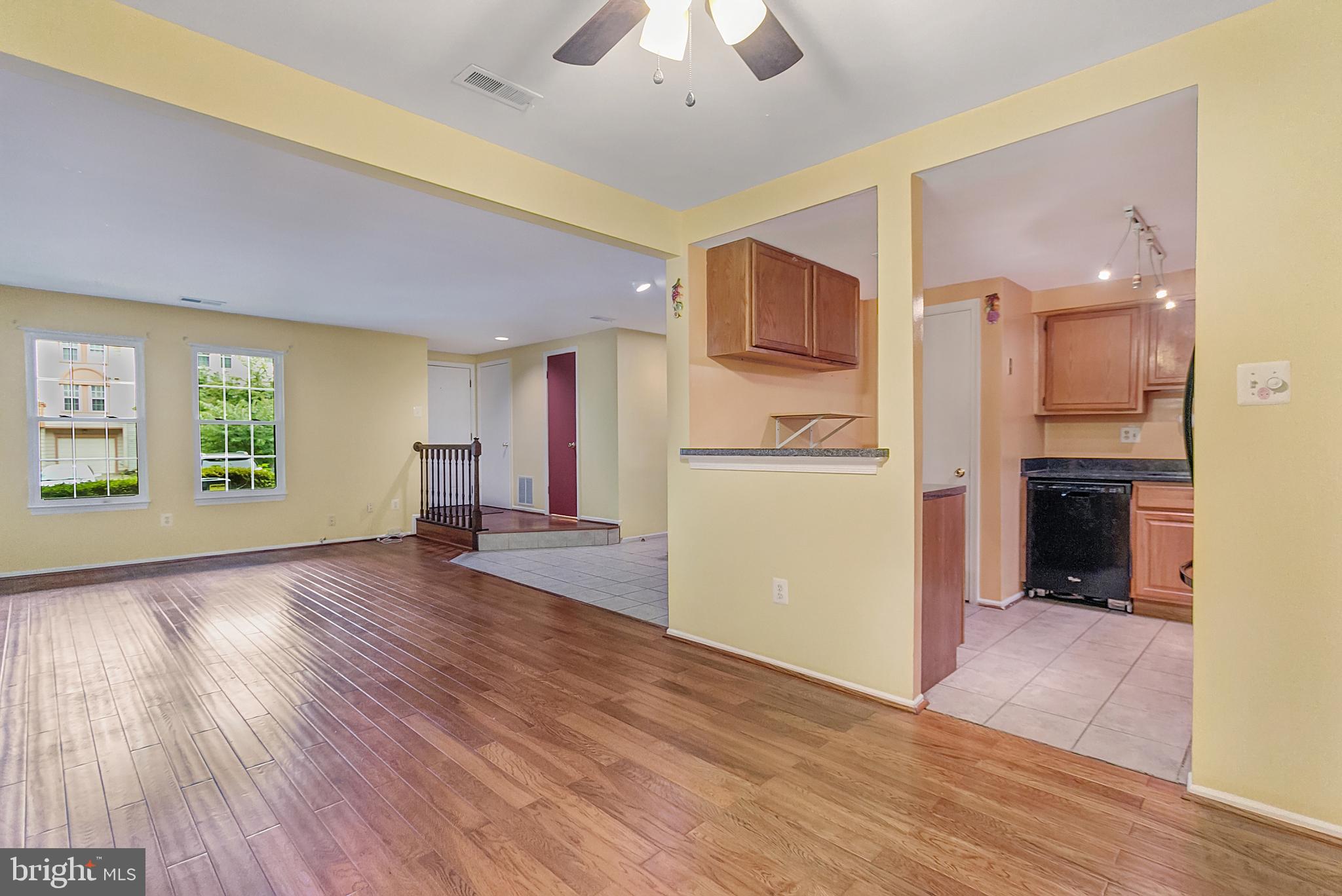 TOWNES OF GLOUCESTER - Residential Lease