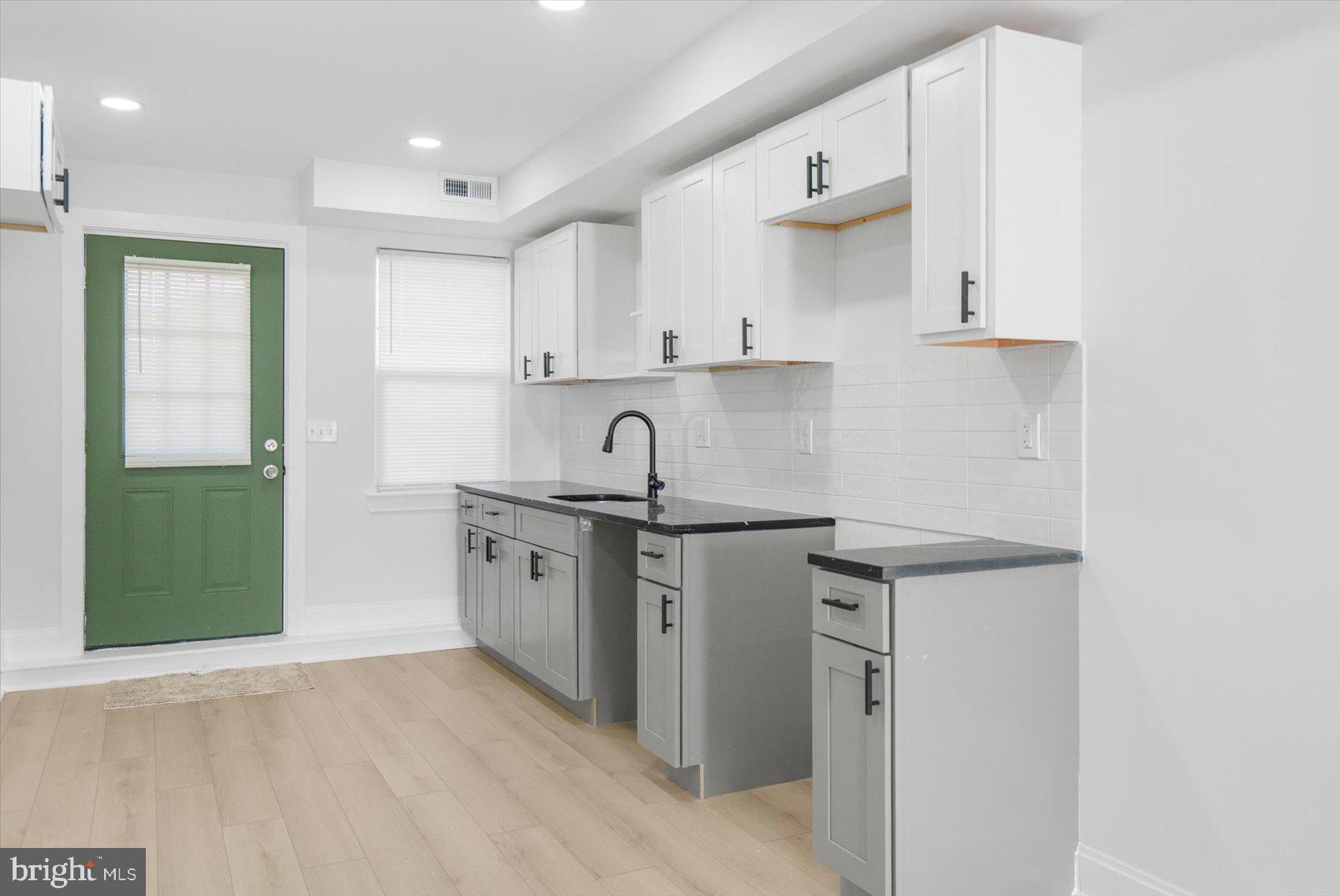 BIDDLE STREET - Residential Lease