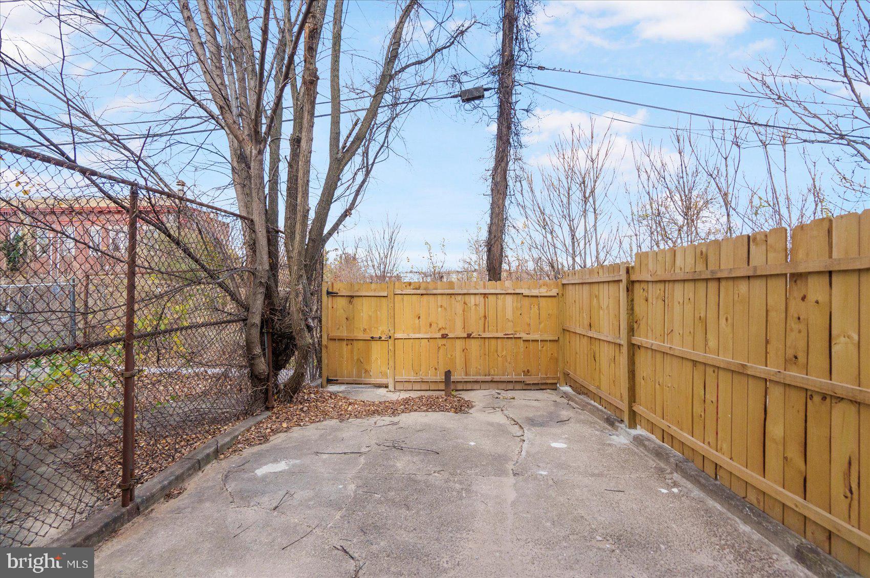 BIDDLE STREET - Residential Lease