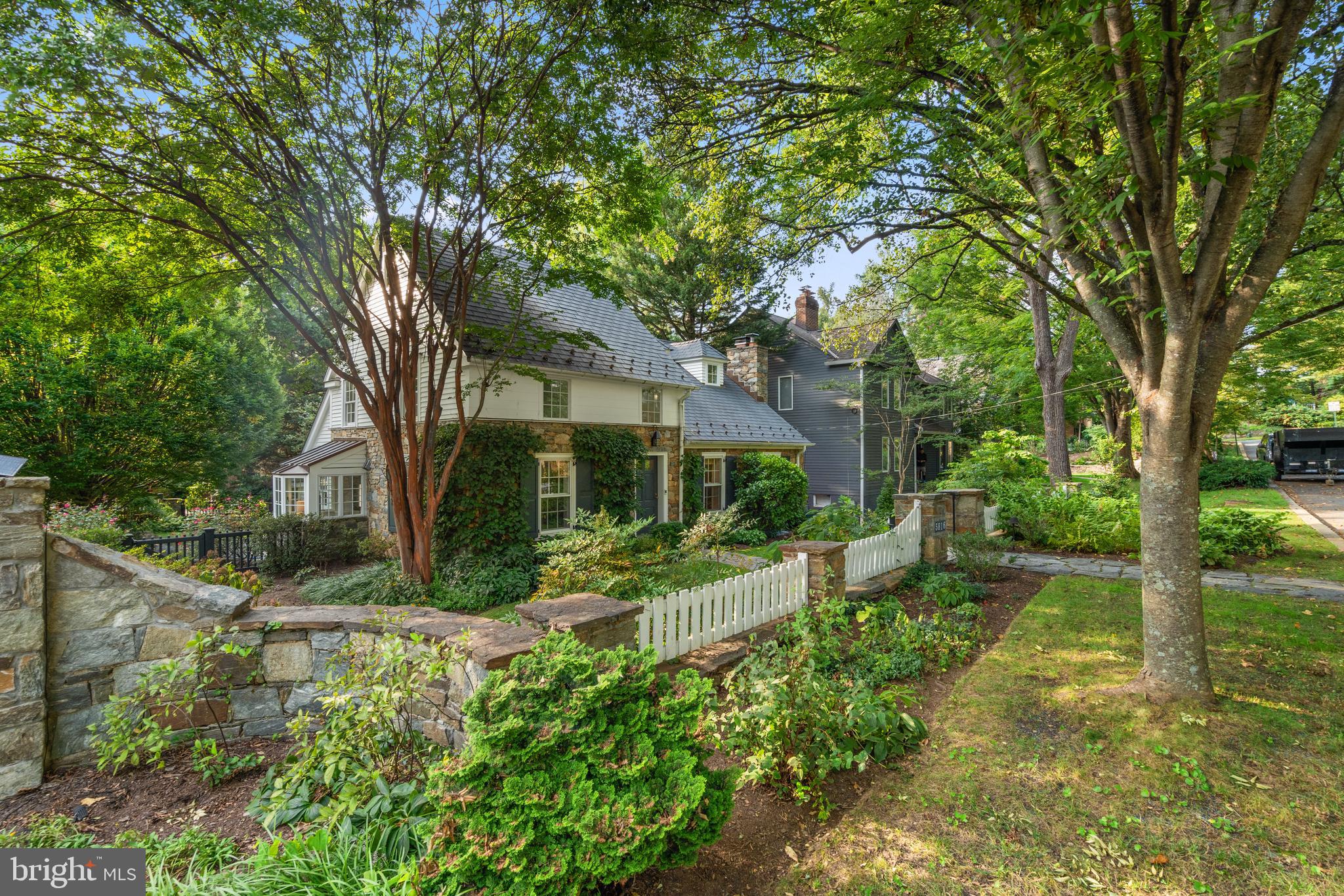 SOMERSET - Residential