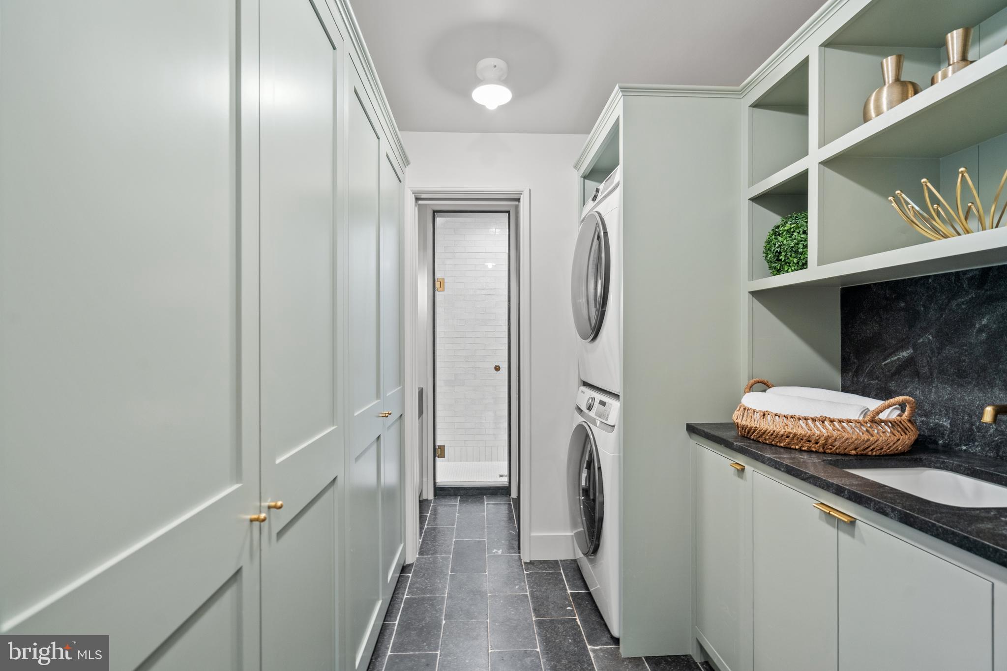 SOMERSET - Residential