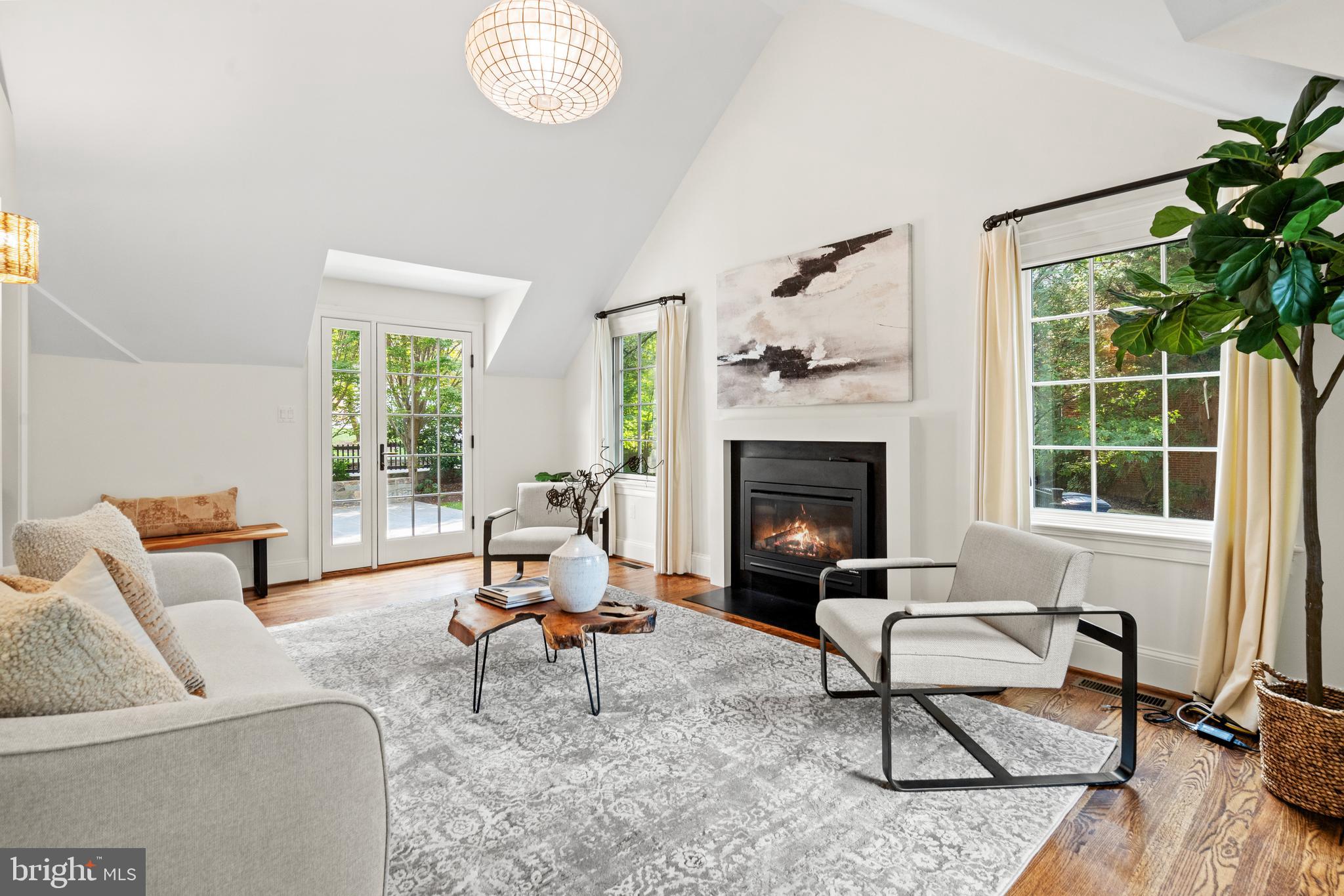 SOMERSET - Residential