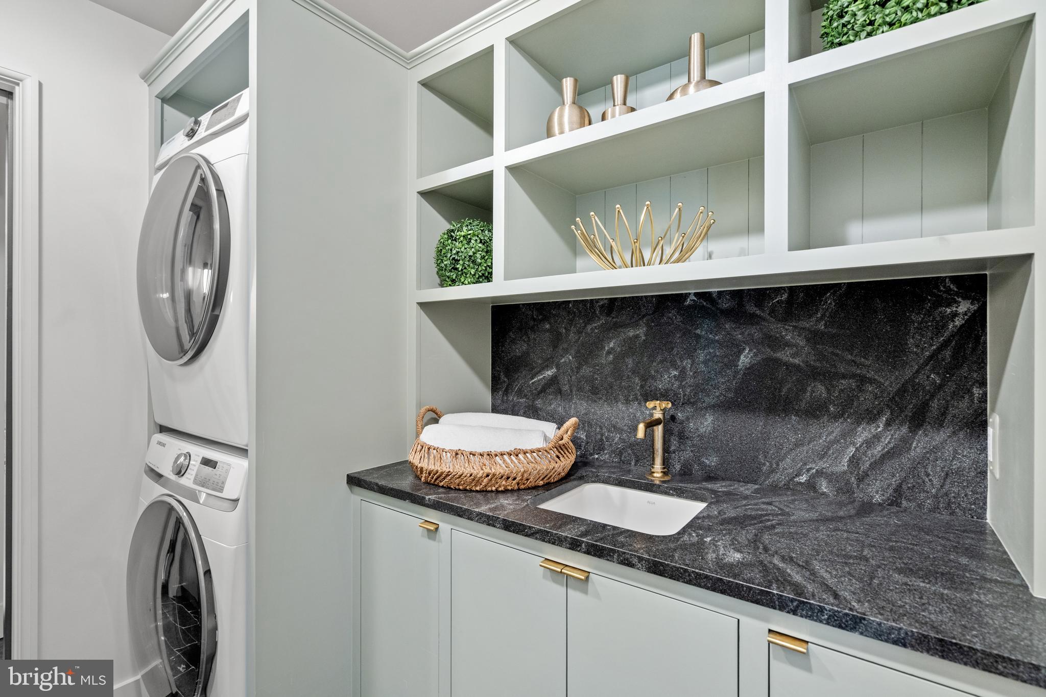 SOMERSET - Residential