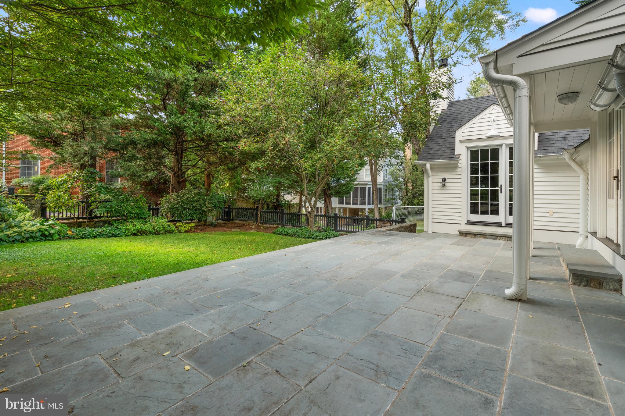 SOMERSET - Residential