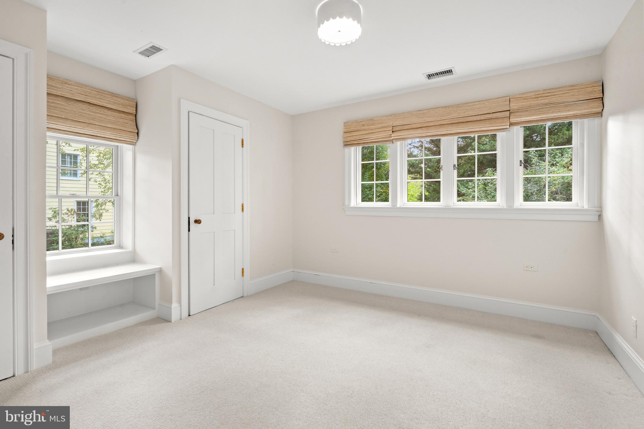 SOMERSET - Residential