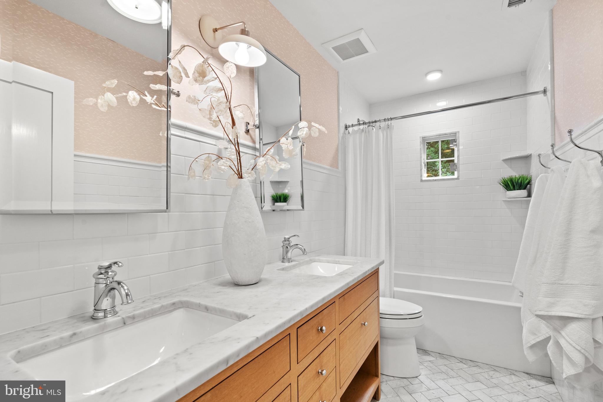 SOMERSET - Residential