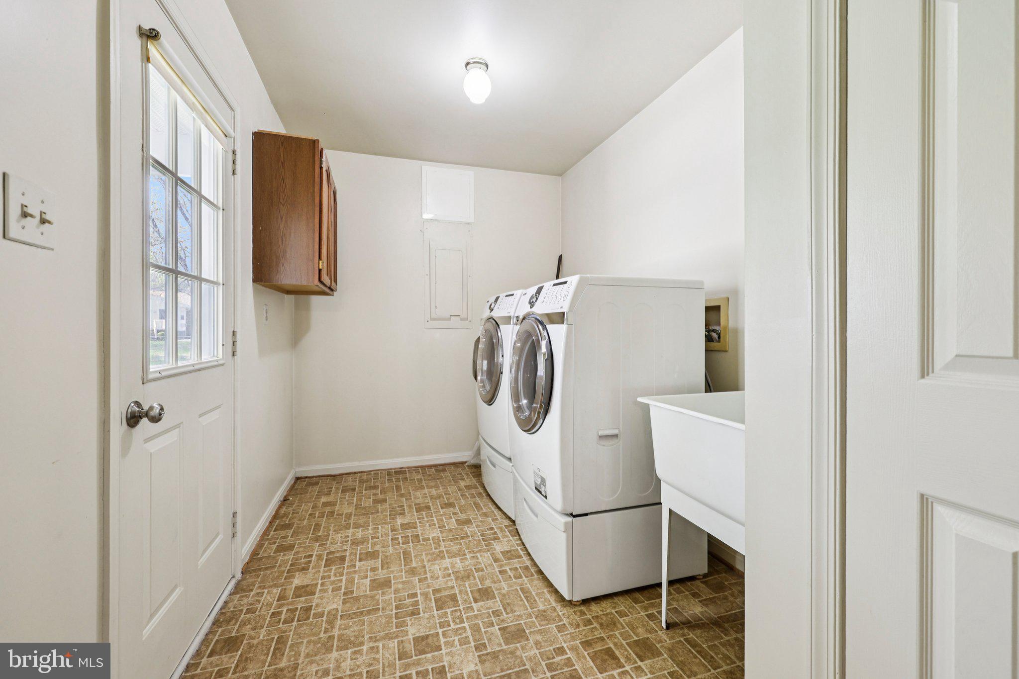 GRANTWOOD ACRES - Residential