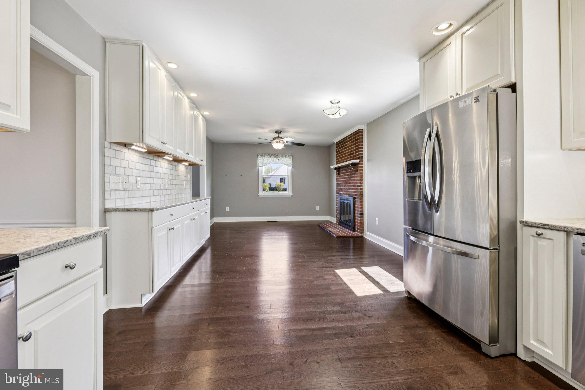 GRANTWOOD ACRES - Residential