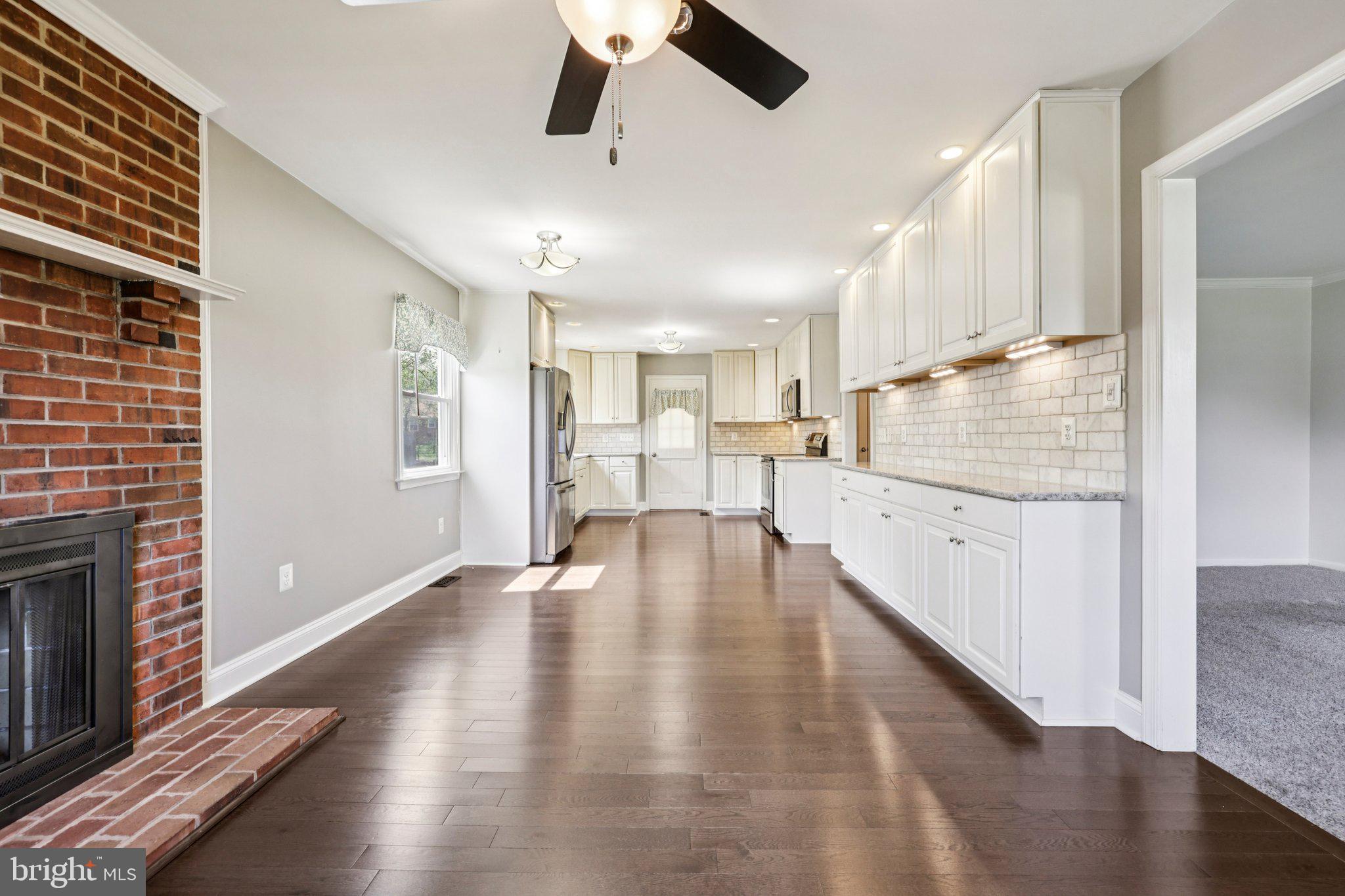 GRANTWOOD ACRES - Residential