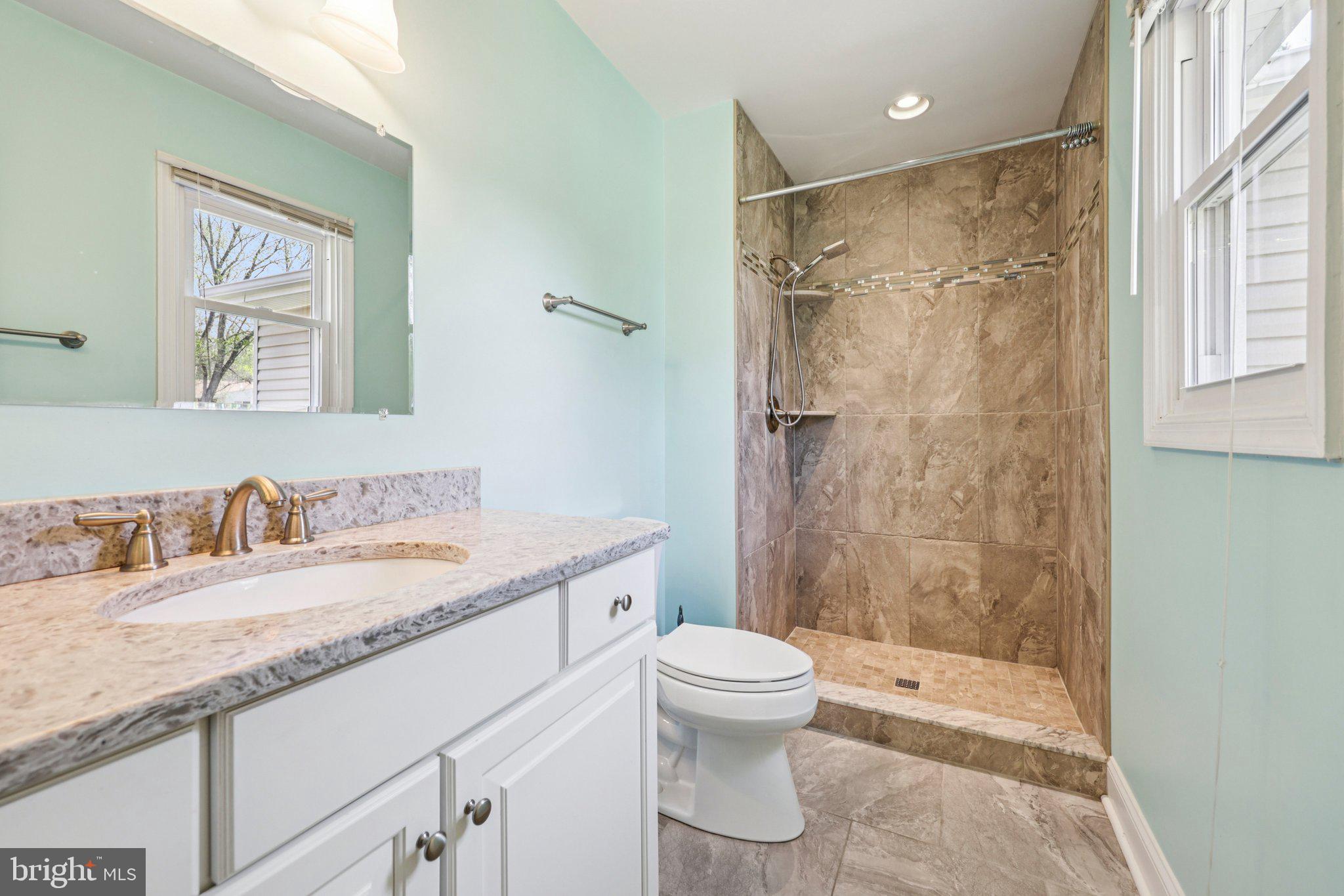 GRANTWOOD ACRES - Residential